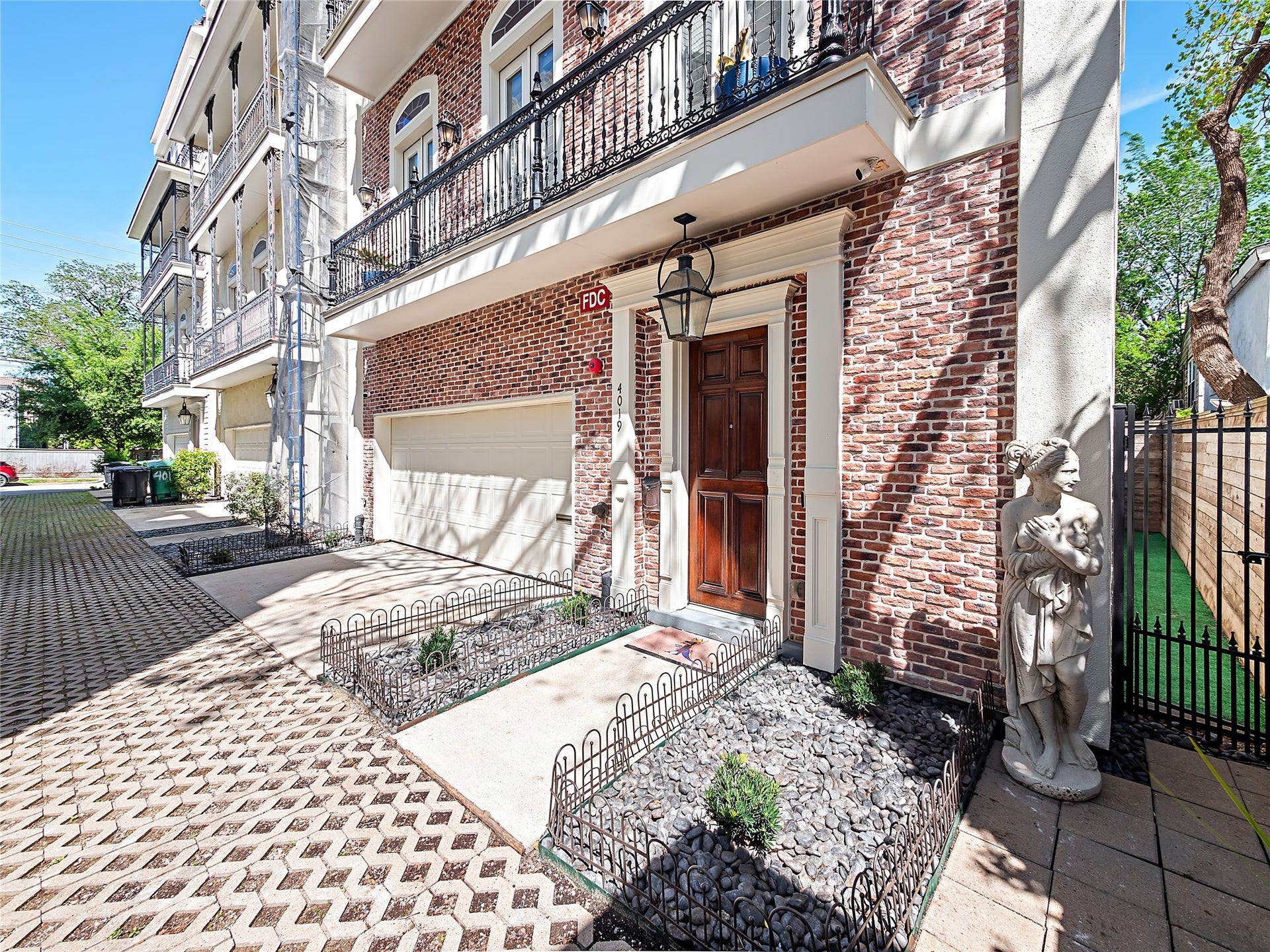 4019 Driscoll Street, Houston, TX 77098