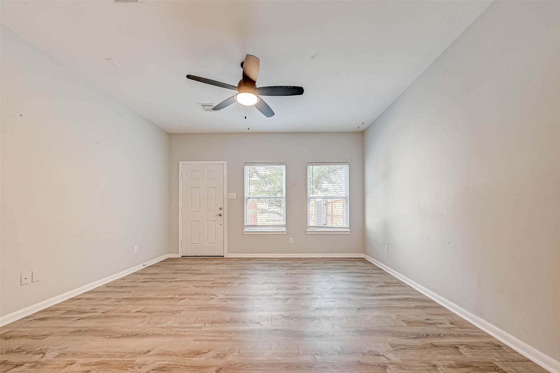 3204 Cline Street, #D, Houston, TX 77020 3204 Cline Street, #D, Houston, TX 77020