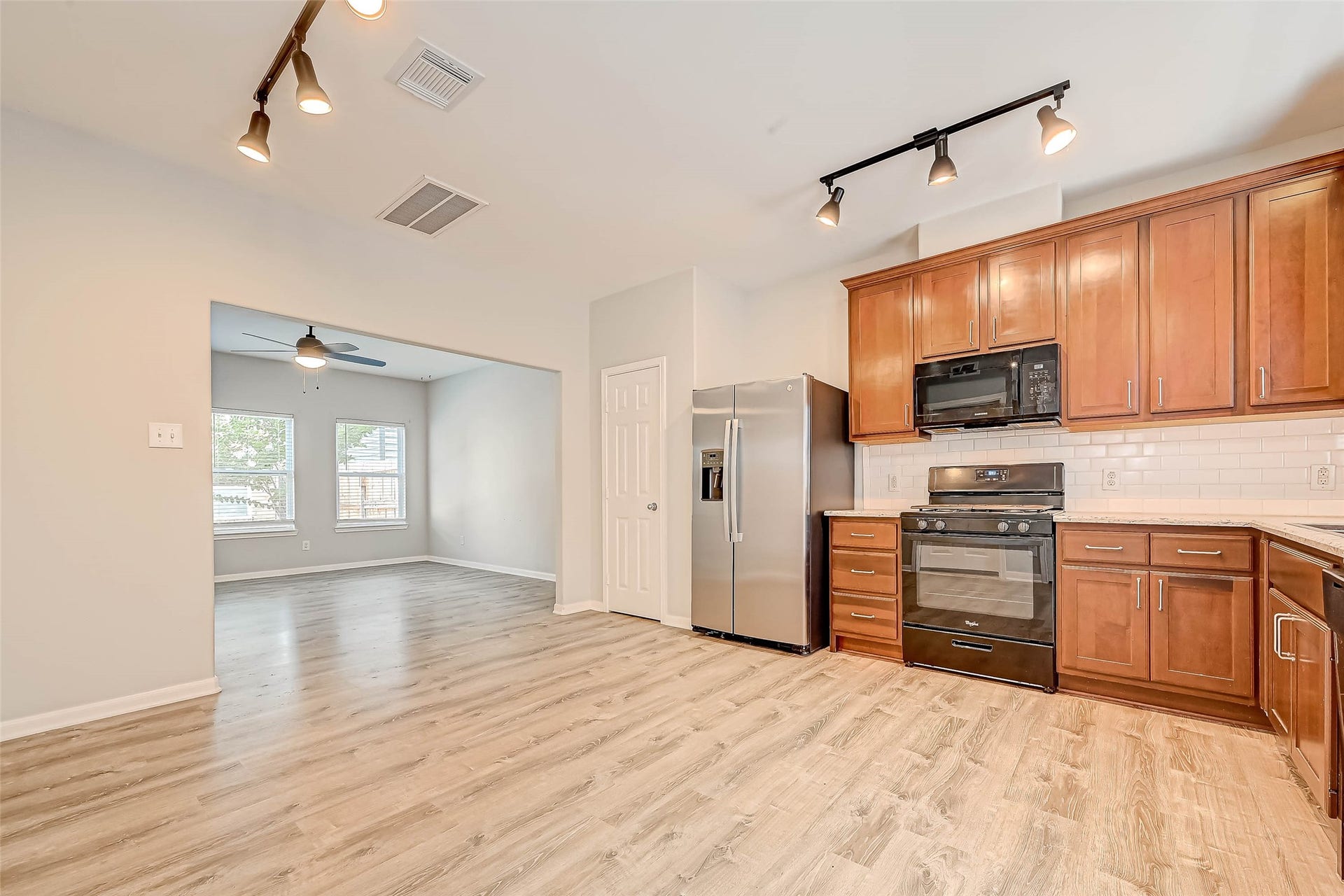 3204 Cline Street, #D, Houston, TX 77020 3204 Cline Street, #D, Houston, TX 77020