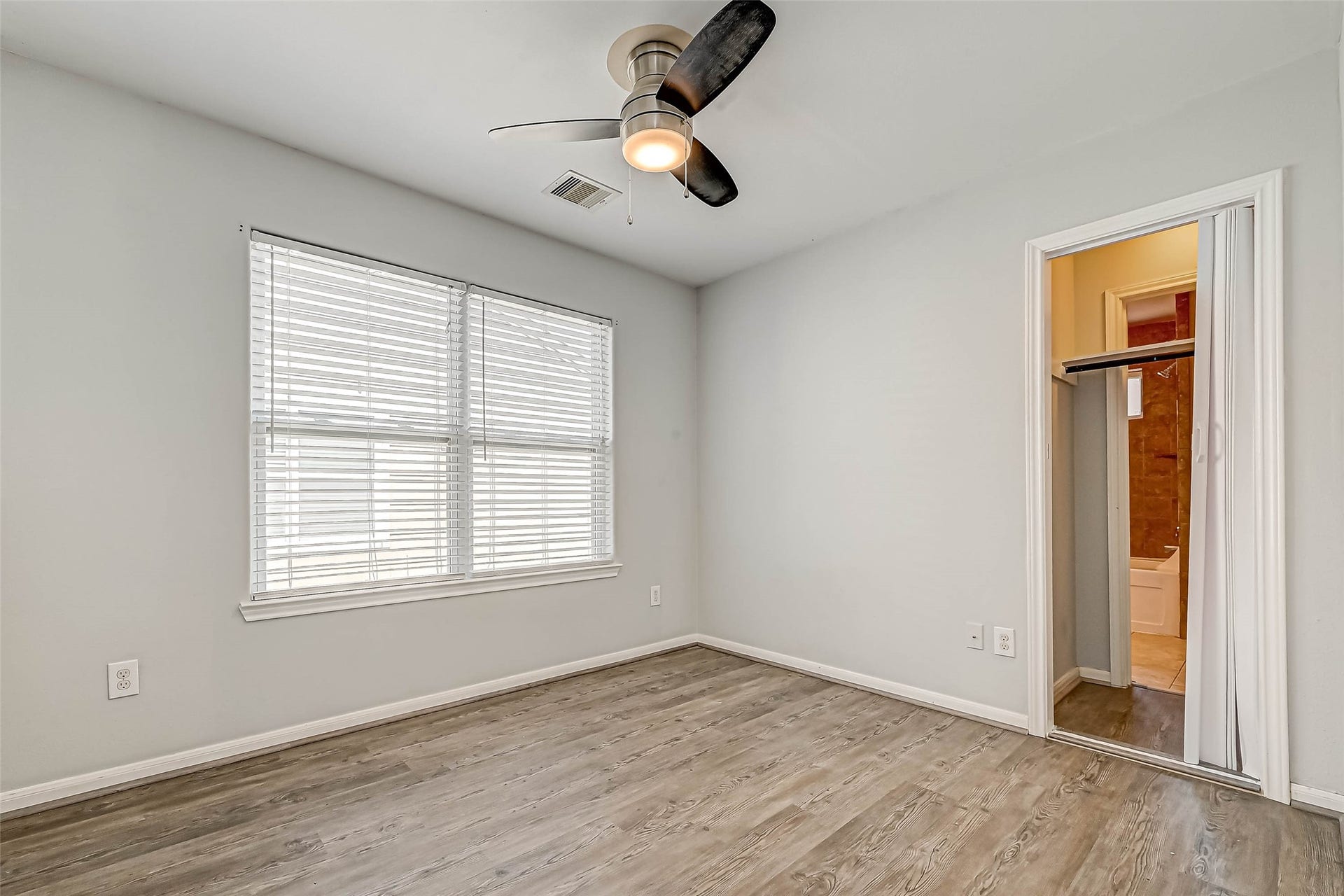 3204 Cline Street, #D, Houston, TX 77020 3204 Cline Street, #D, Houston, TX 77020