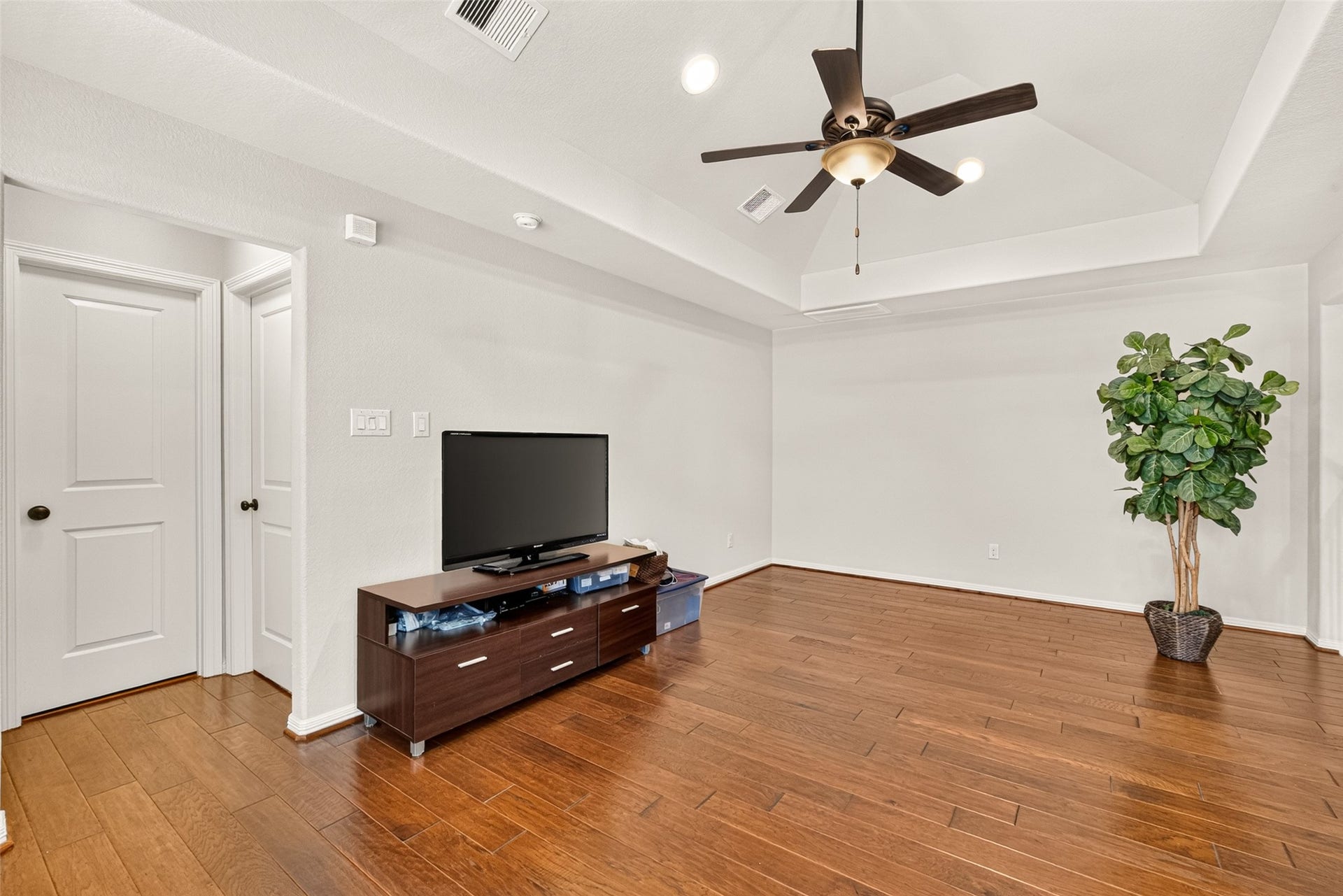 2029 Arrowood Glen Drive, Houston, TX 77077 2029 Arrowood Glen Drive, Houston, TX 77077