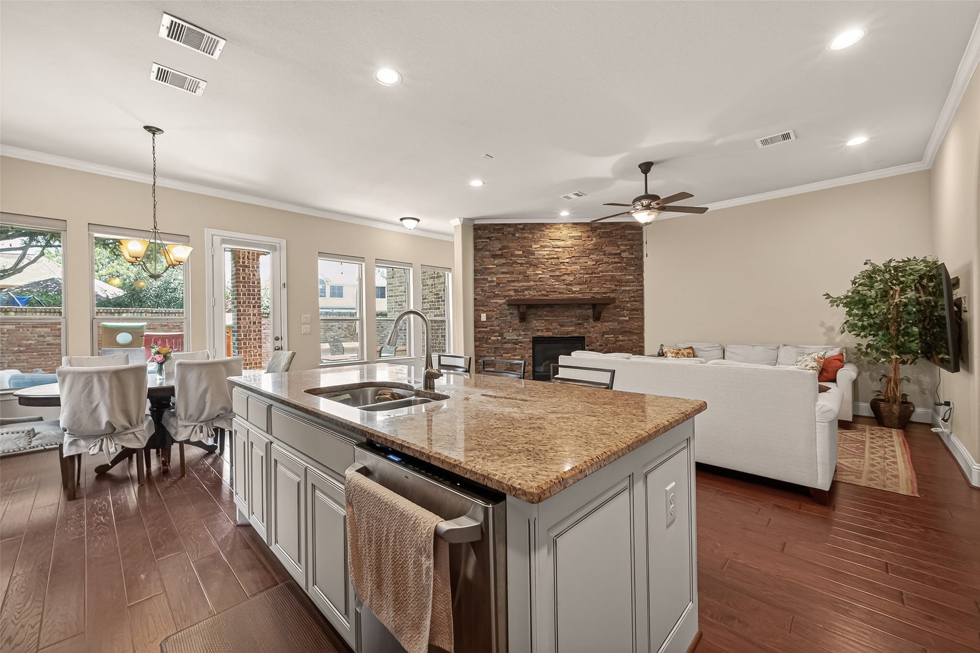 2029 Arrowood Glen Drive, Houston, TX 77077 2029 Arrowood Glen Drive, Houston, TX 77077