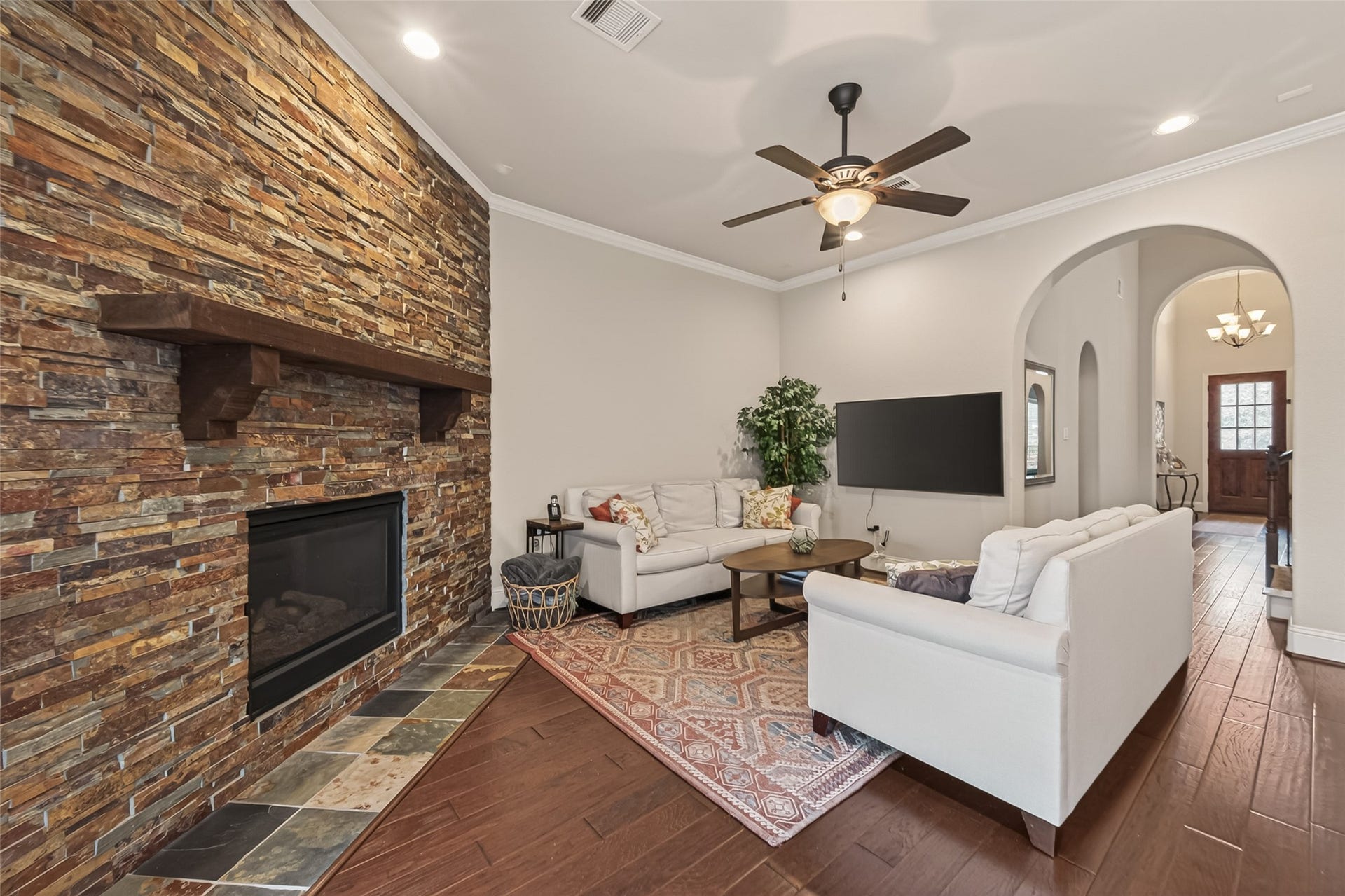 2029 Arrowood Glen Drive, Houston, TX 77077 2029 Arrowood Glen Drive, Houston, TX 77077