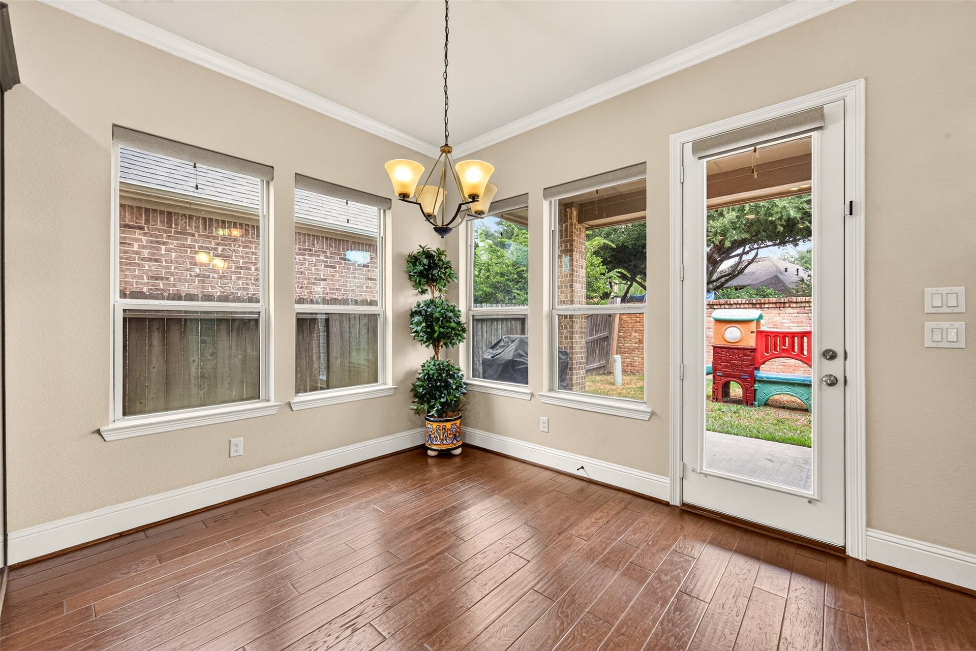 2029 Arrowood Glen Drive, Houston, TX 77077 2029 Arrowood Glen Drive, Houston, TX 77077