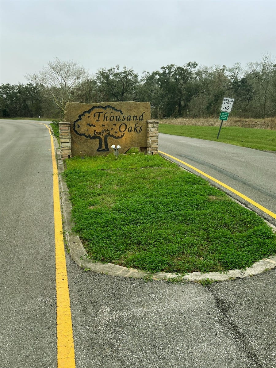 Property photo for 103 Vintage Oaks Court, Angleton, TX