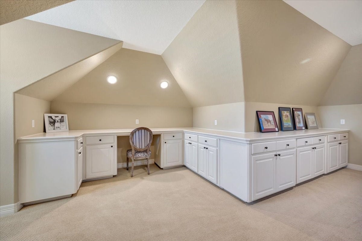 51 Deerwood Court, Lake Jackson, TX 77566