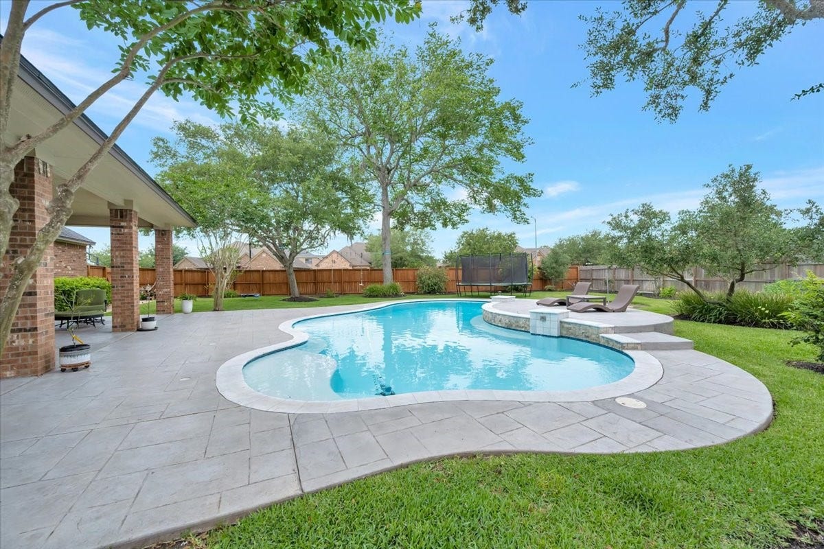 51 Deerwood Court, Lake Jackson, TX 77566