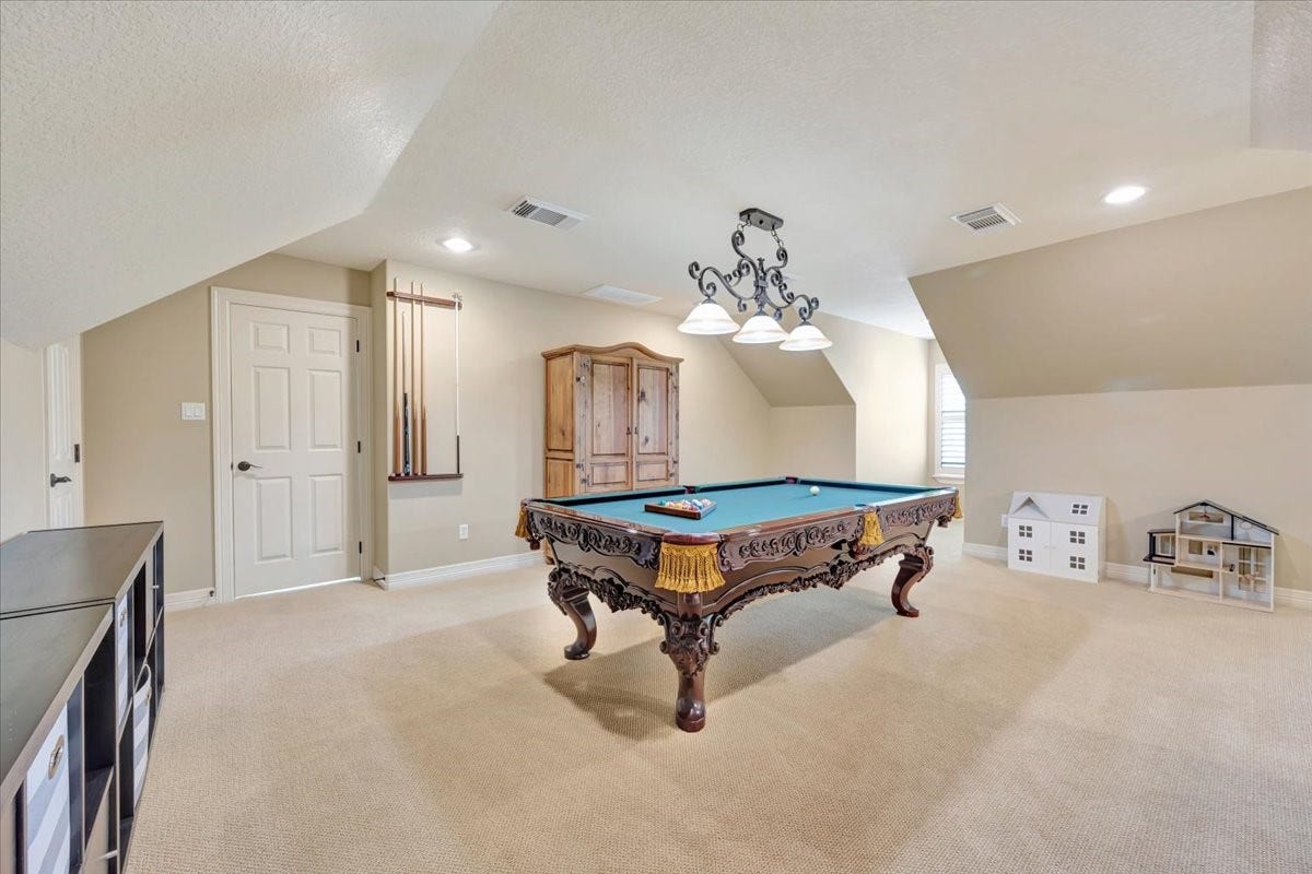 51 Deerwood Court, Lake Jackson, TX 77566