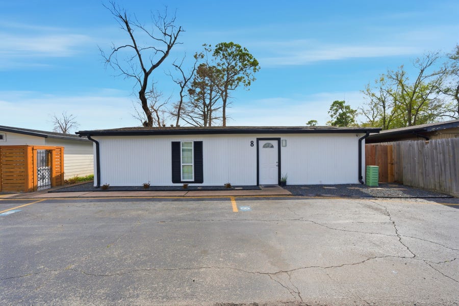 Property photo for 4102 Sherwood Lane, #8, Houston, TX