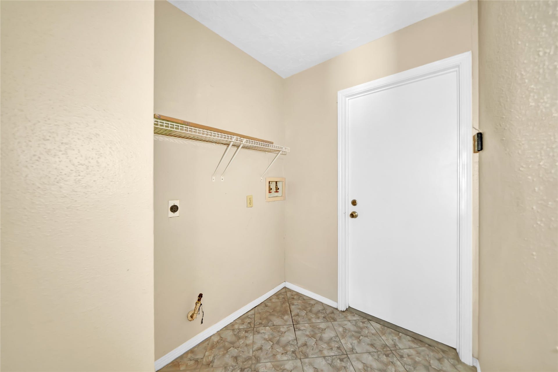 11734 Fairpoint Drive, Houston, TX 77099 11734 Fairpoint Drive, Houston, TX 77099
