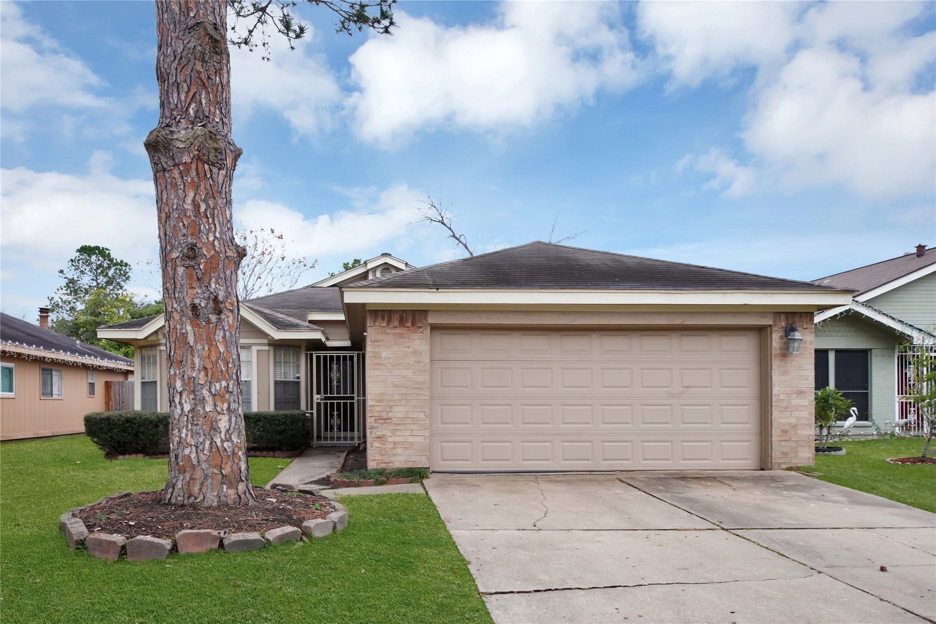 11734 Fairpoint Drive, Houston, TX 77099 11734 Fairpoint Drive, Houston, TX 77099