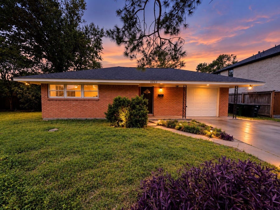 Property photo for 7905 Turquoise Lane, Houston, TX