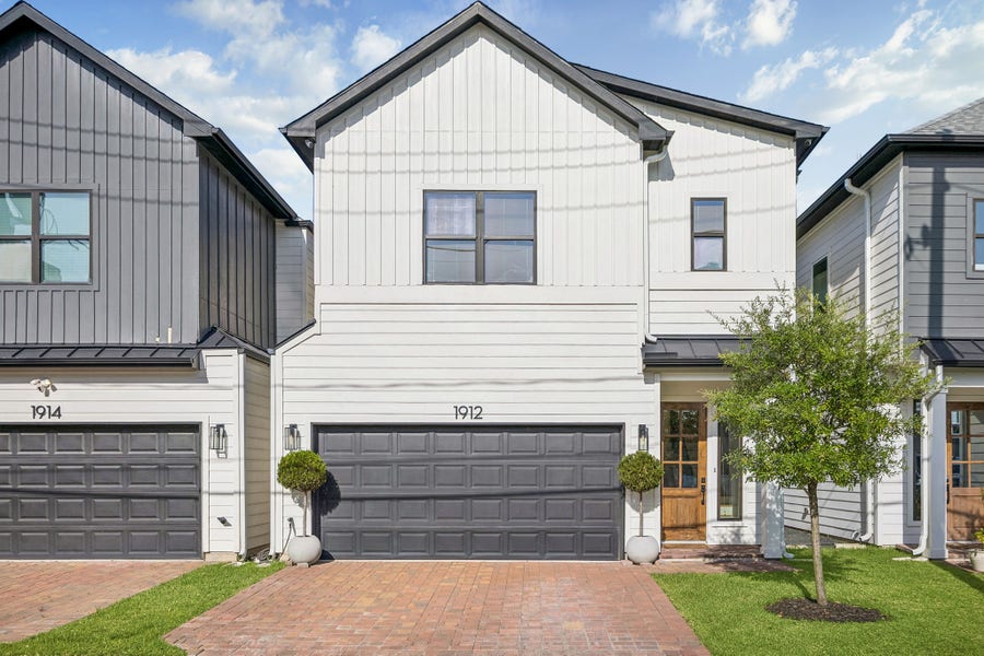 Property photo for 1912 Hoskins Drive, Houston, TX