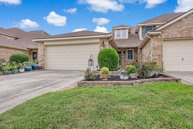 Property photo for 4703 Park Trail Lane, Pasadena, TX