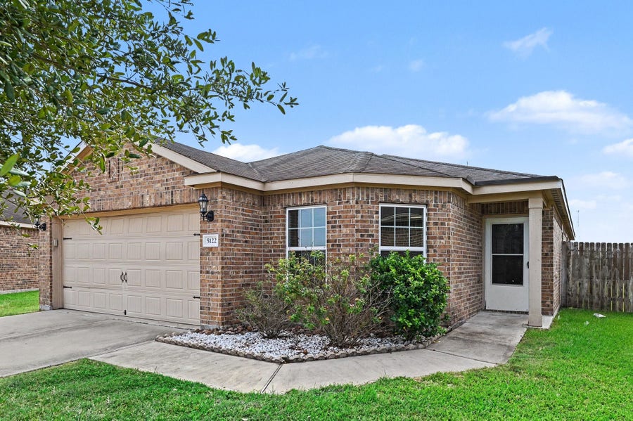 Property photo for 5122 Sunny Parke Lane, Rosenberg, TX