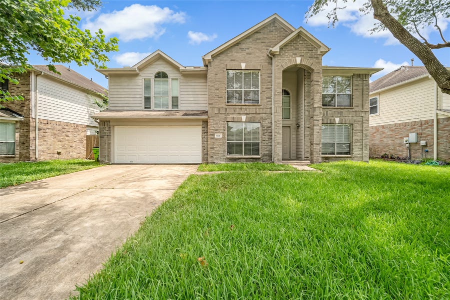 Property photo for 1938 Courtside Place Drive, Missouri City, TX