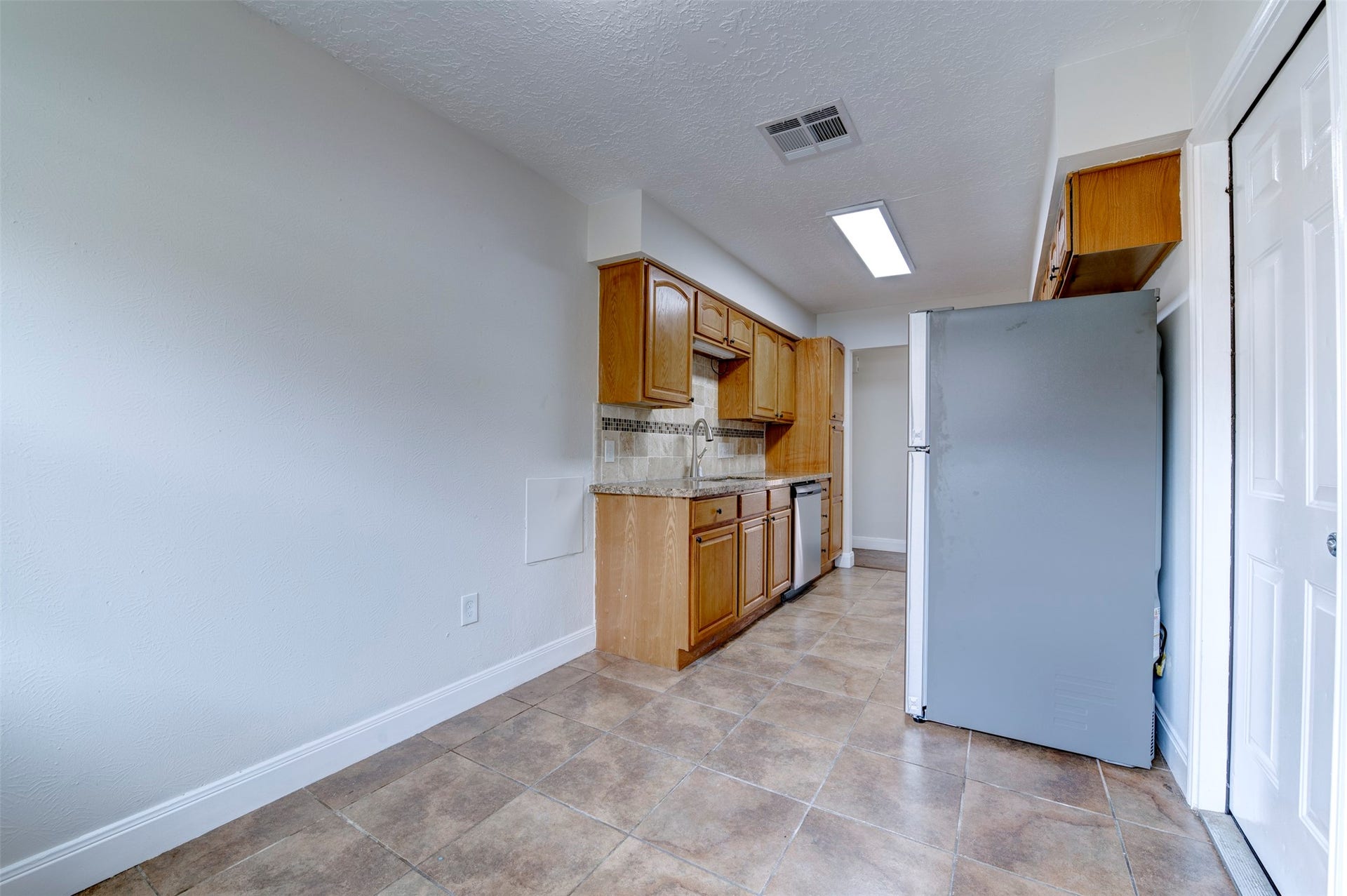 4814 Big Reef Drive, Bacliff, TX 77518 4814 Big Reef Drive, Bacliff, TX 77518