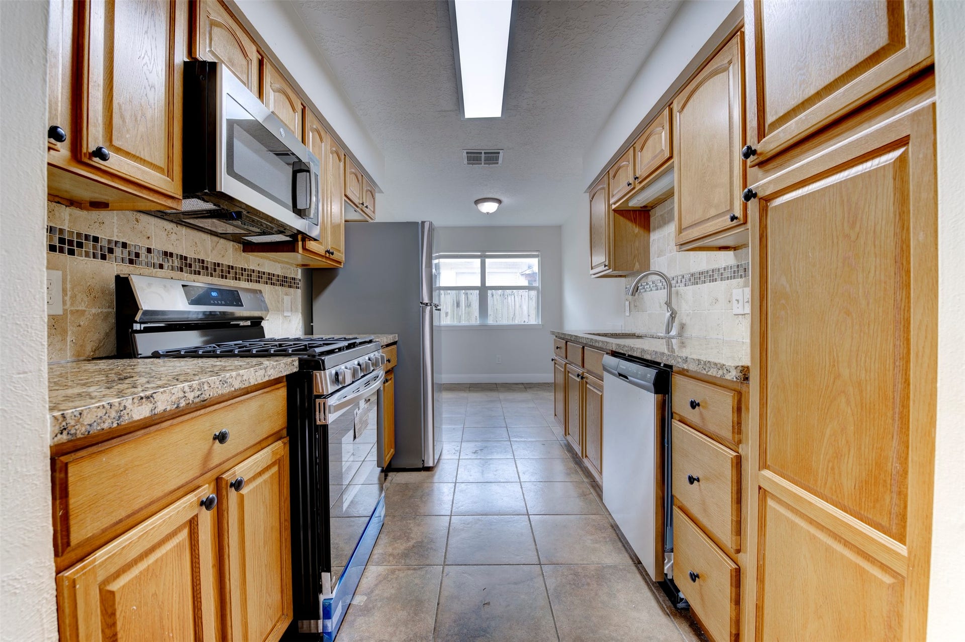 4814 Big Reef Drive, Bacliff, TX 77518 4814 Big Reef Drive, Bacliff, TX 77518