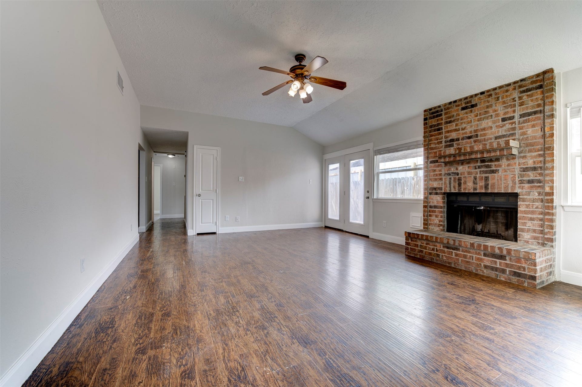 4814 Big Reef Drive, Bacliff, TX 77518 4814 Big Reef Drive, Bacliff, TX 77518