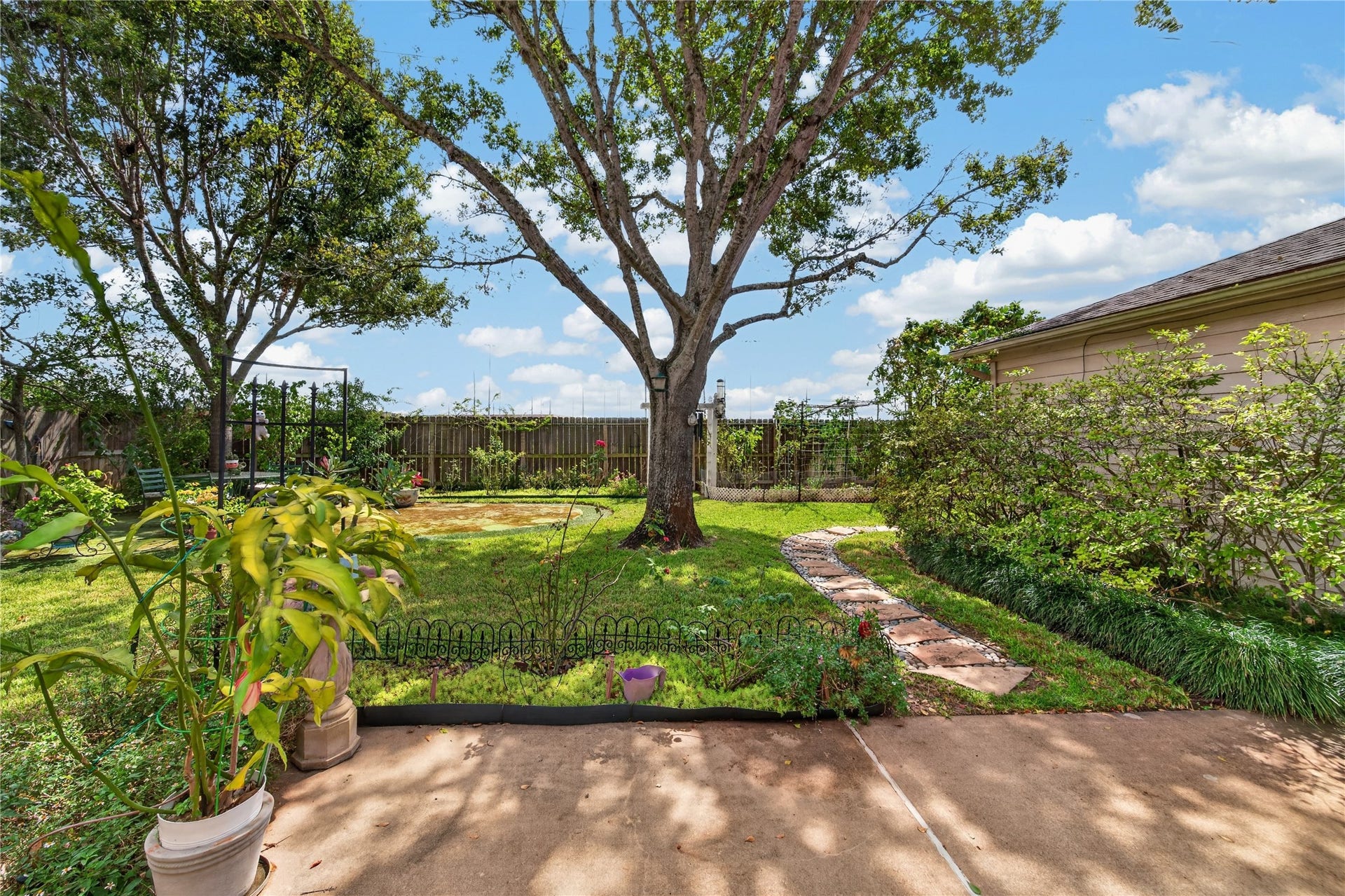 4311 Greystone Way, Sugar Land, TX 77479 4311 Greystone Way, Sugar Land, TX 77479