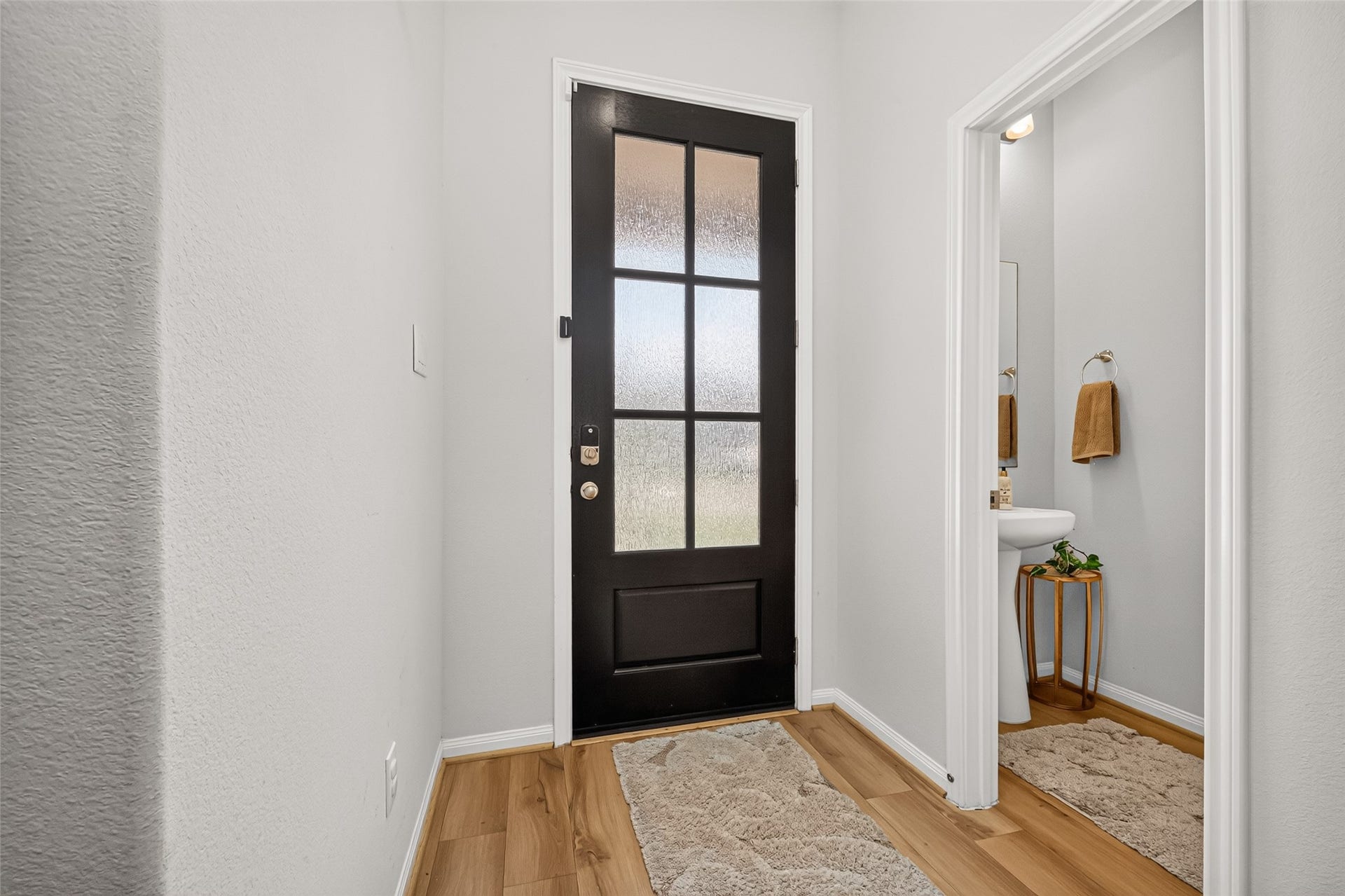 Front Entry/Powder Room