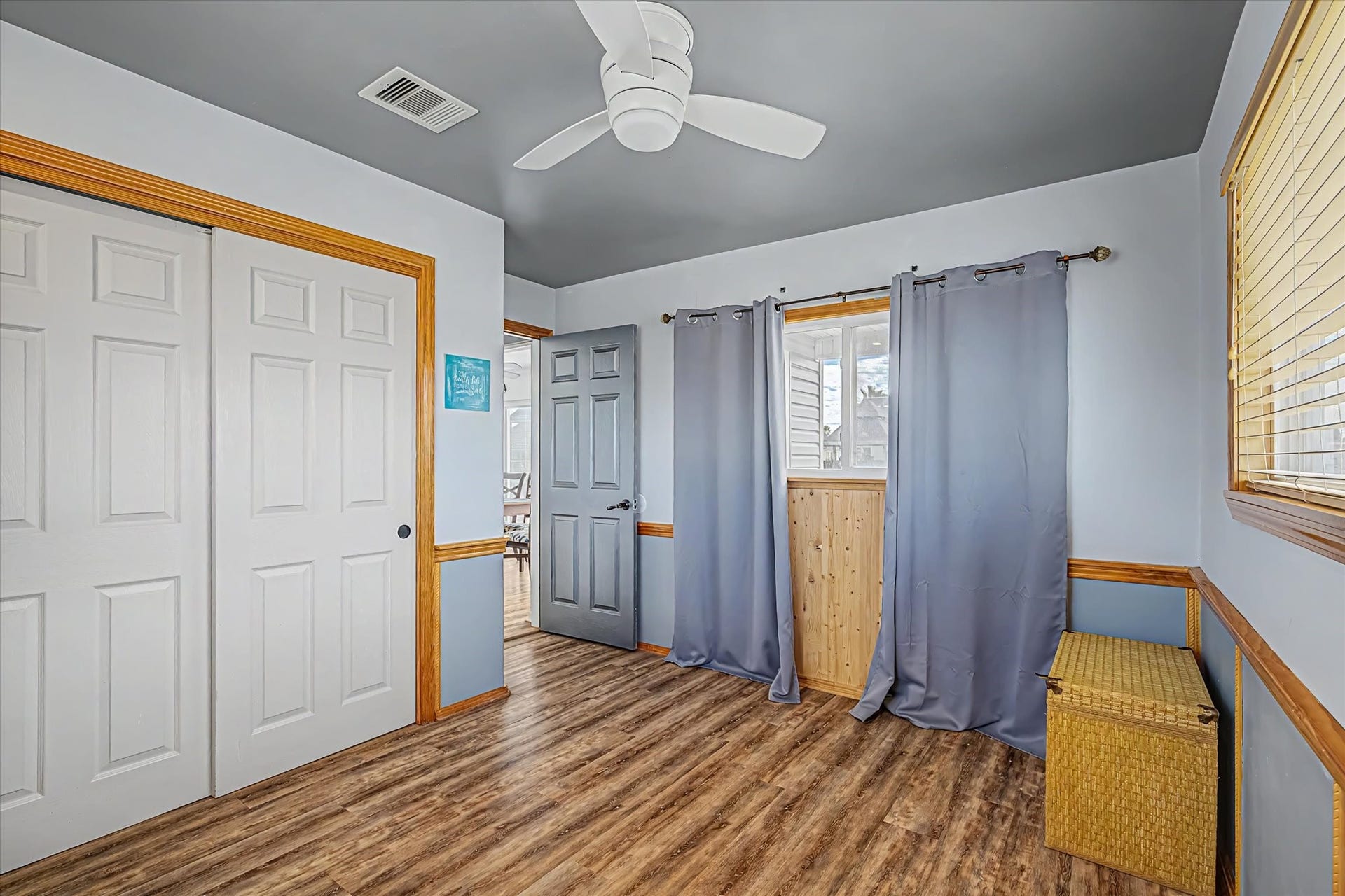 400 Ling, Bayou Vista, TX 77563 400 Ling, Bayou Vista, TX 77563