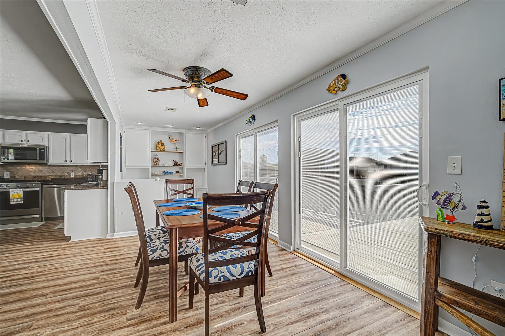 400 Ling, Bayou Vista, TX 77563 400 Ling, Bayou Vista, TX 77563