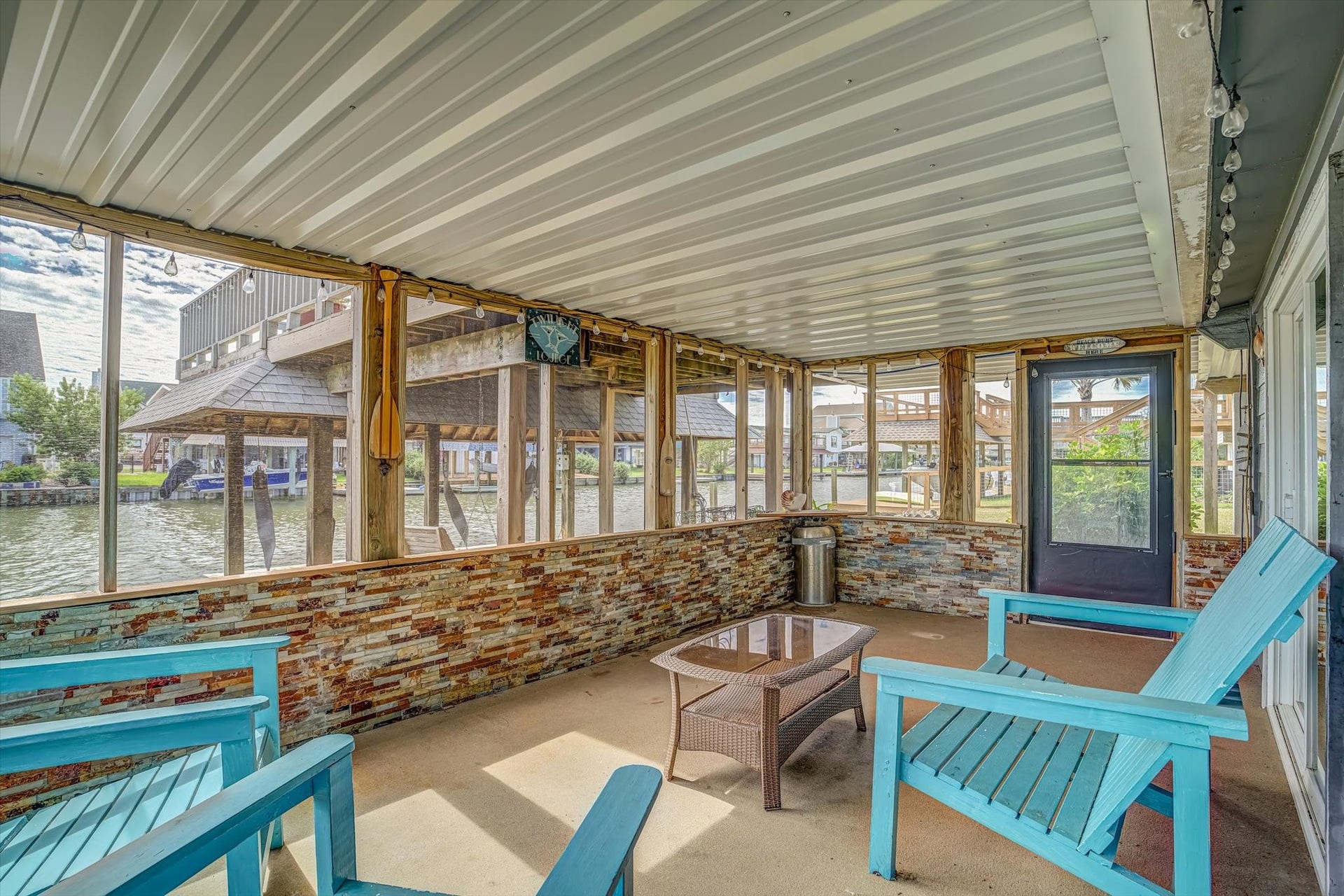 400 Ling, Bayou Vista, TX 77563 400 Ling, Bayou Vista, TX 77563