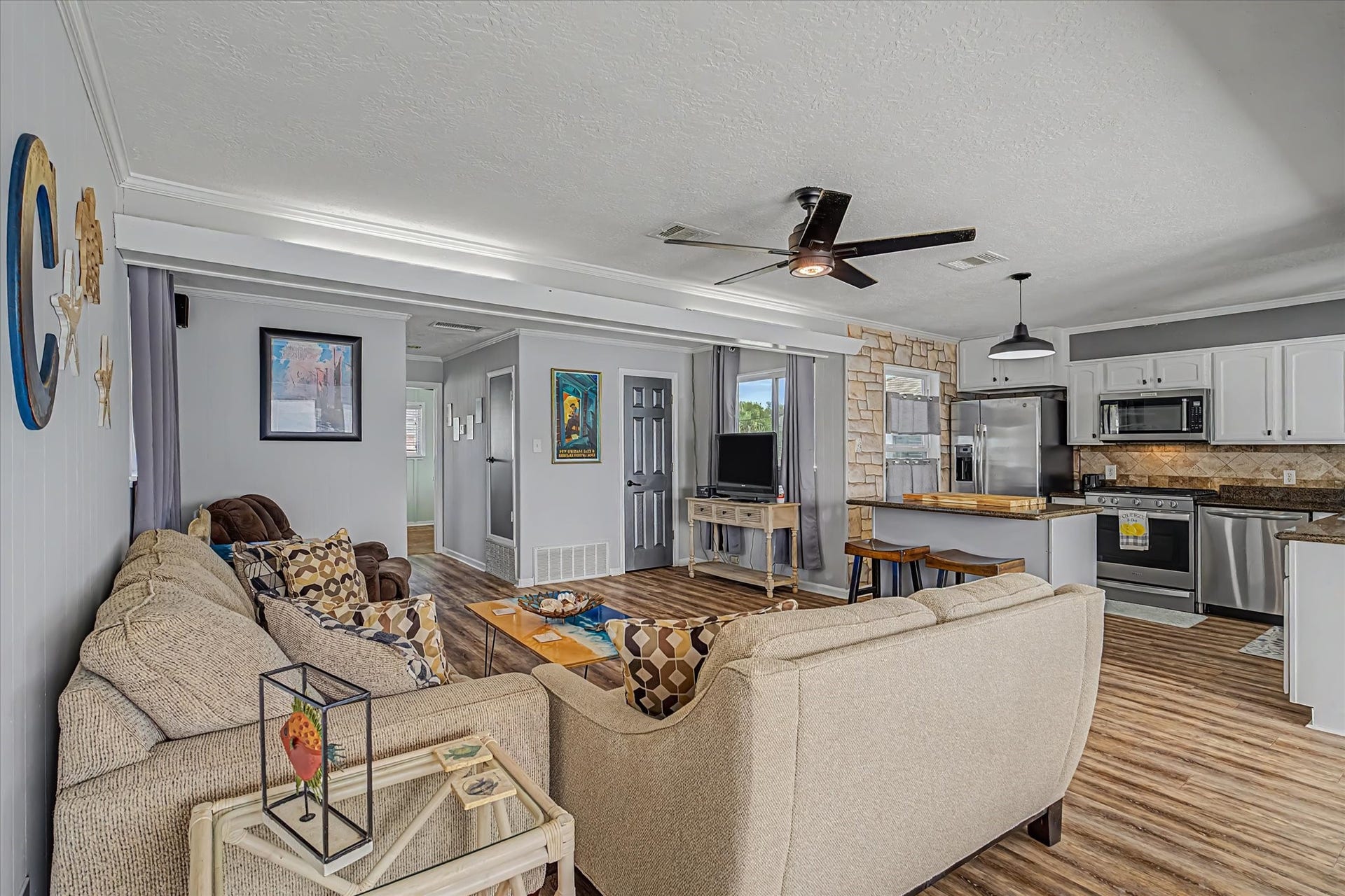 400 Ling, Bayou Vista, TX 77563 400 Ling, Bayou Vista, TX 77563
