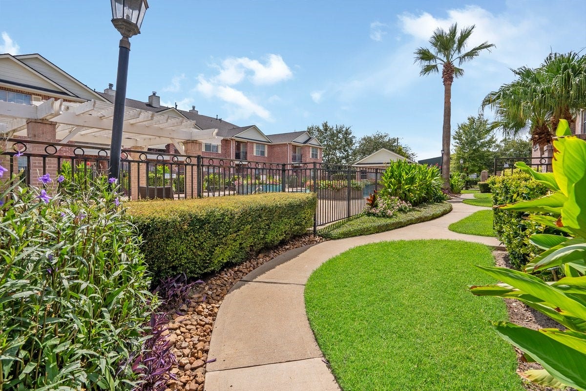 Enjoy beautiful walkways throughout this gated neighborhood!