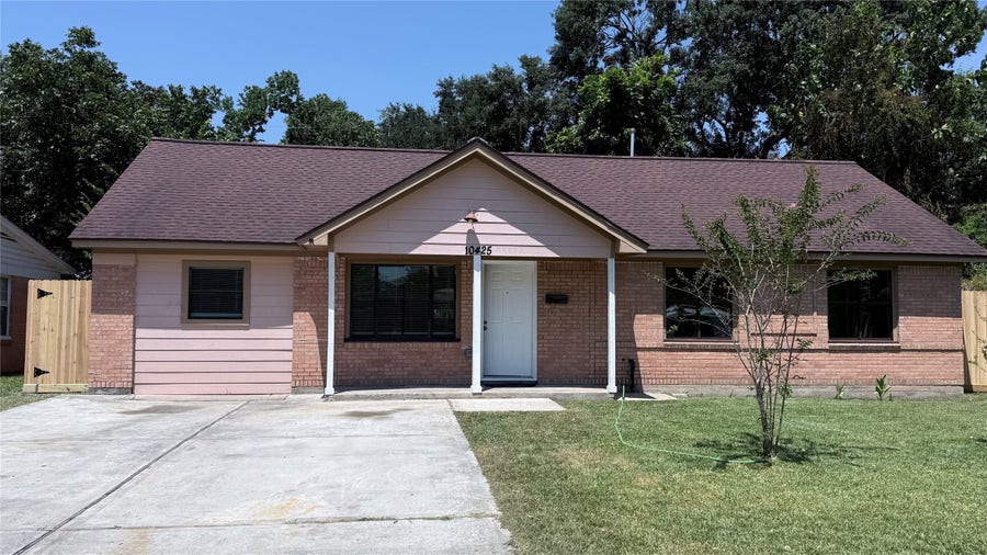 Property photo for 10425 Chambers Street, Houston, TX