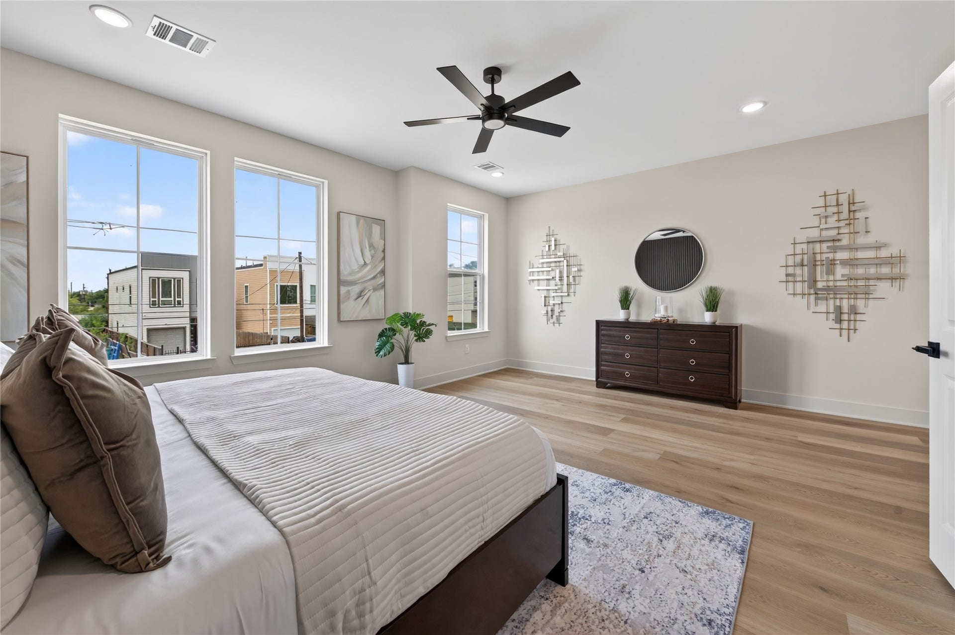 14105 Bridgeport, Houston, TX 77047