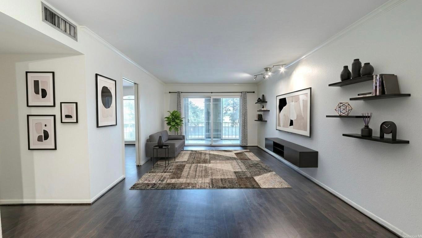 7575 Katy Freeway, #103, Houston, TX 77024
