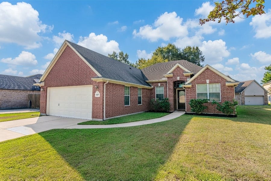 Property photo for 507 Harbor Mist Drive, Crosby, TX