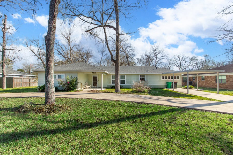Property photo for 2509 Ward Road, Baytown, TX
