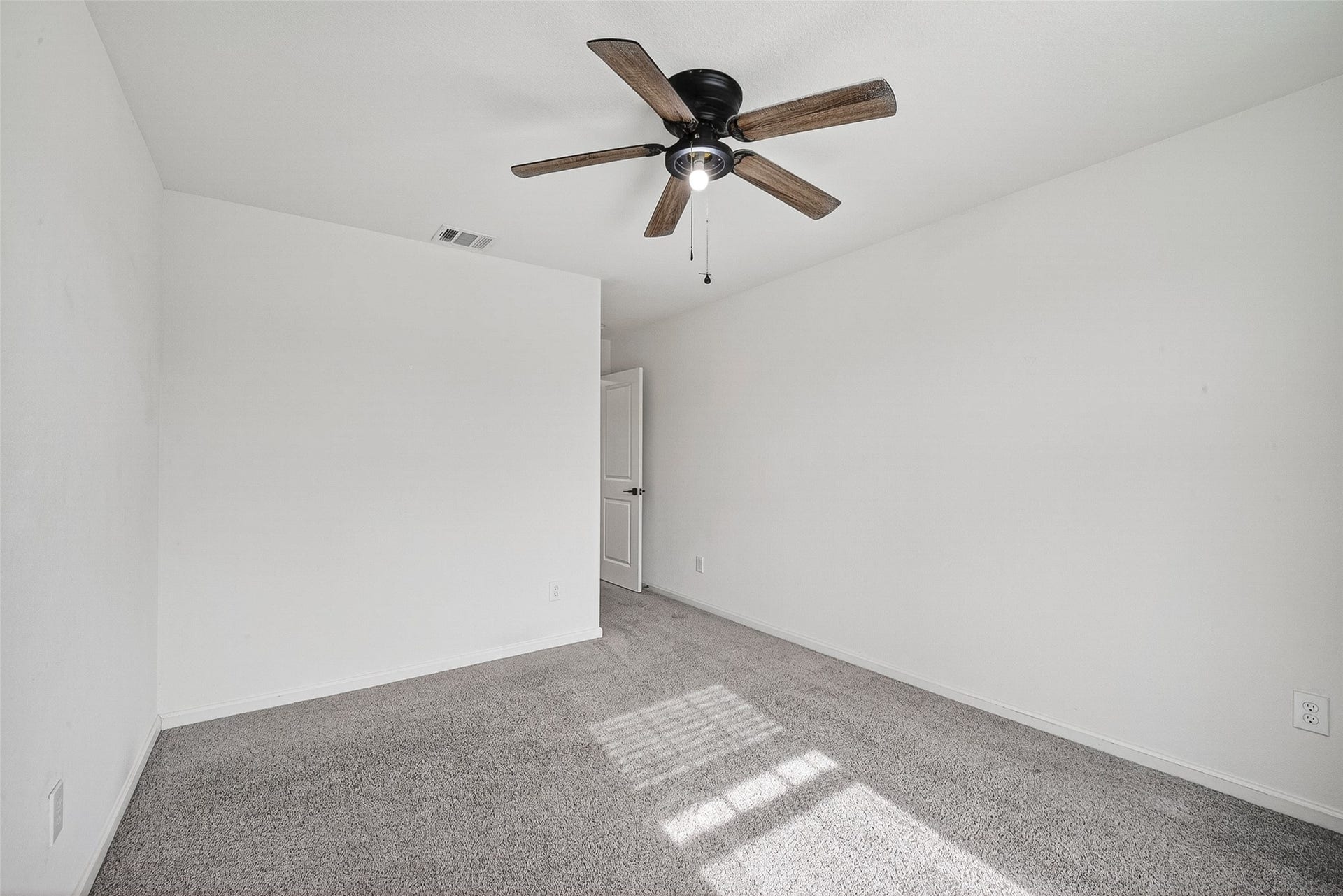7518 Evitale Way, Houston, TX 77049 7518 Evitale Way, Houston, TX 77049