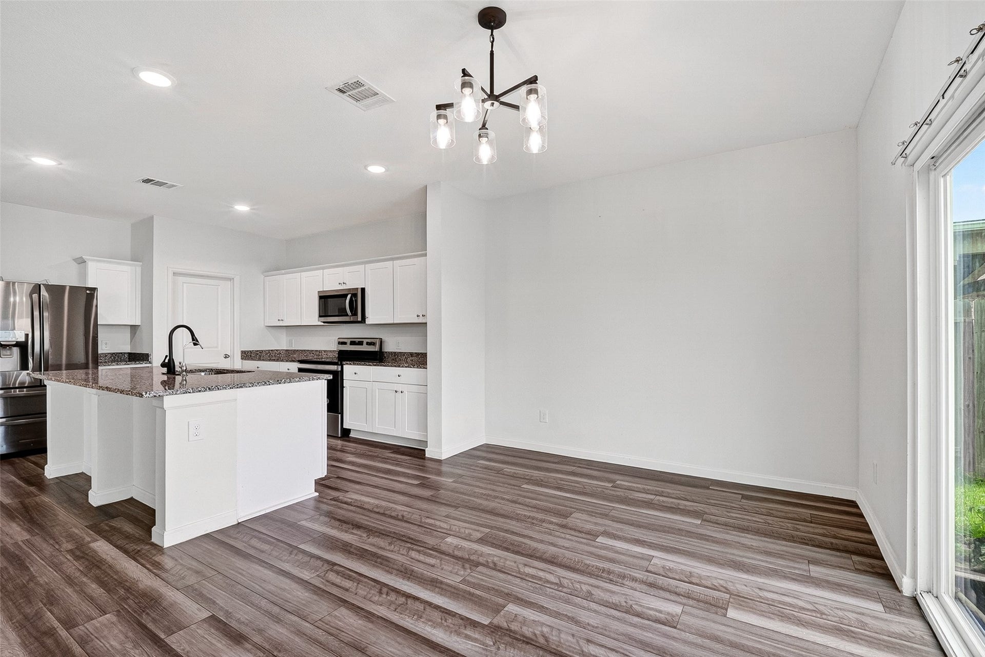 7518 Evitale Way, Houston, TX 77049 7518 Evitale Way, Houston, TX 77049