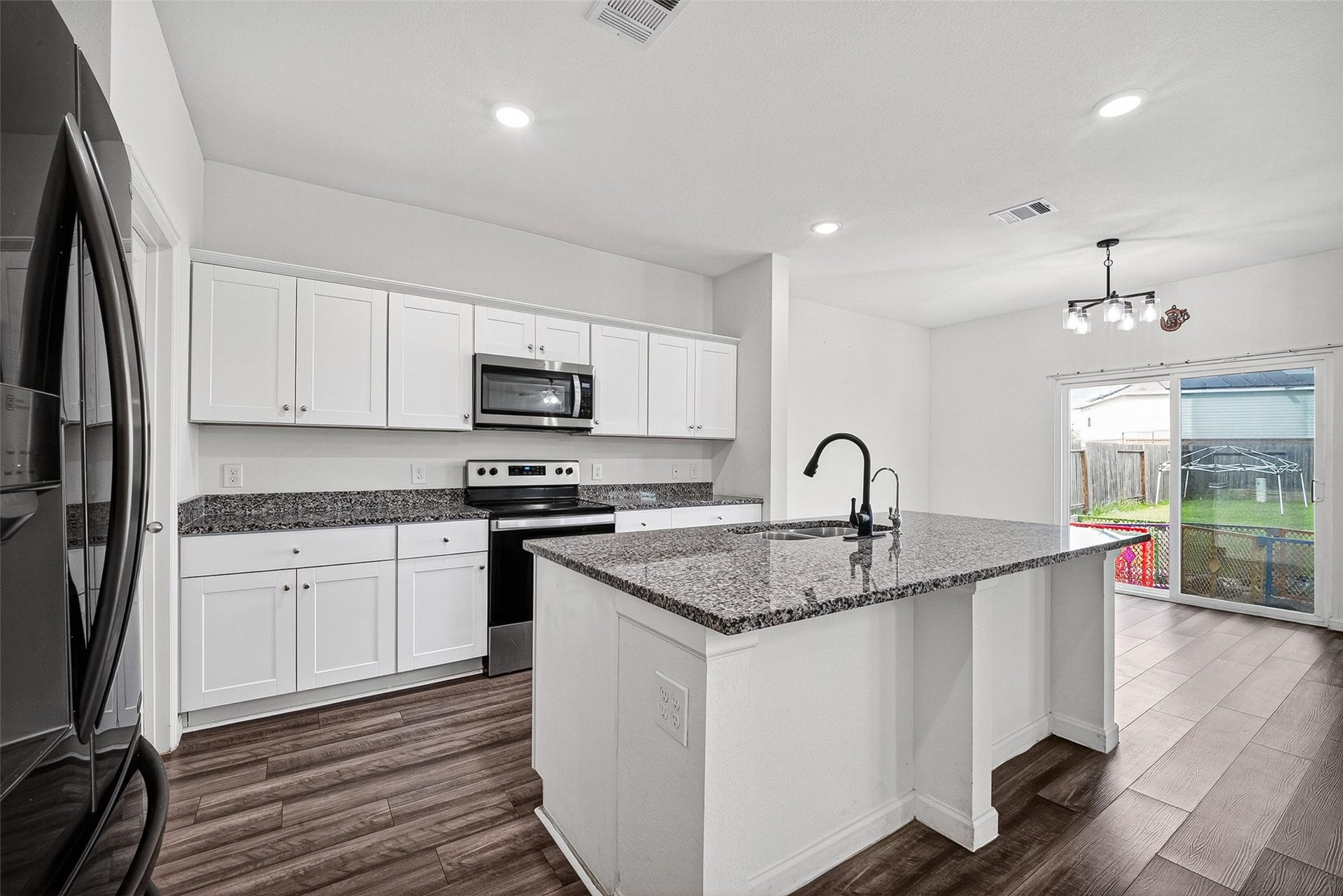 7518 Evitale Way, Houston, TX 77049 7518 Evitale Way, Houston, TX 77049