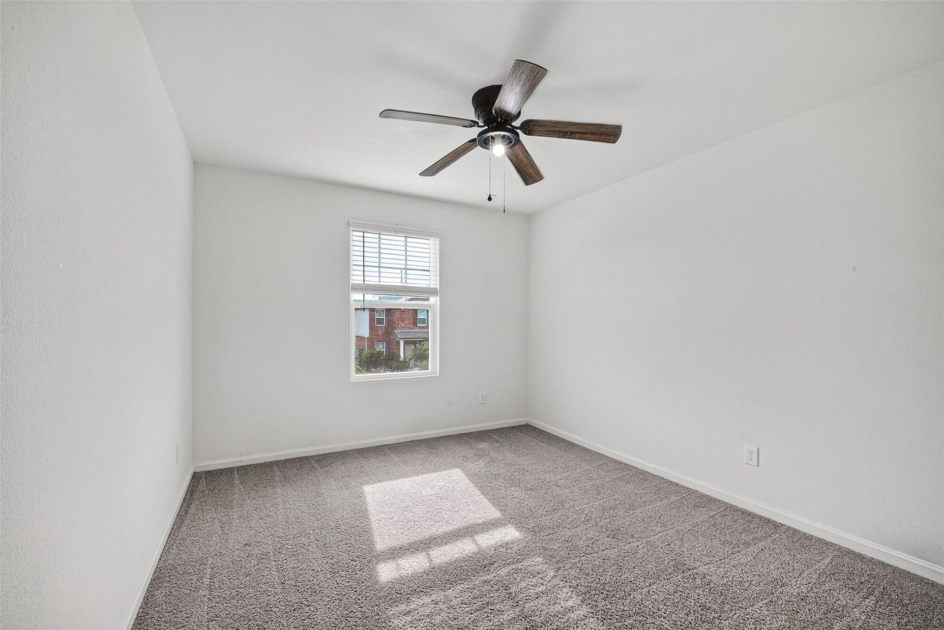 7518 Evitale Way, Houston, TX 77049 7518 Evitale Way, Houston, TX 77049