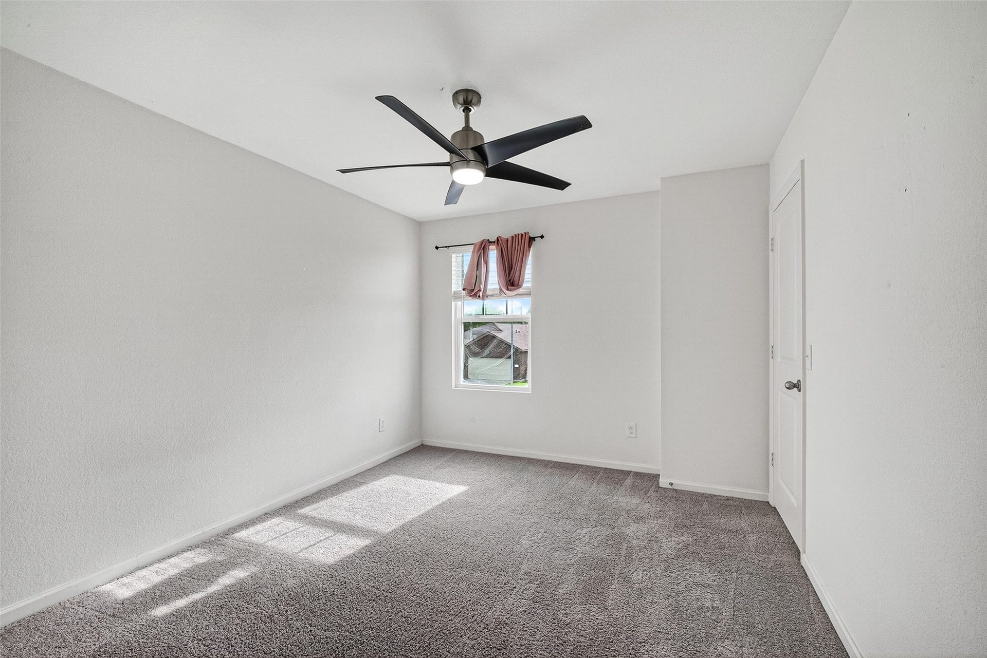 7518 Evitale Way, Houston, TX 77049 7518 Evitale Way, Houston, TX 77049