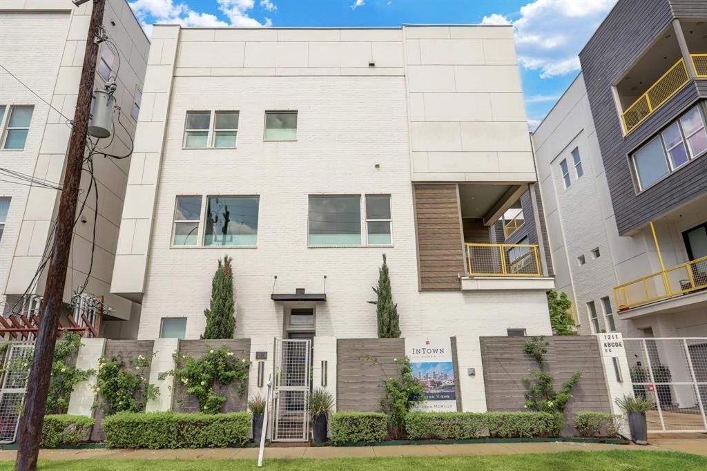 1211 Hickory Street, #A, Houston, TX 77007