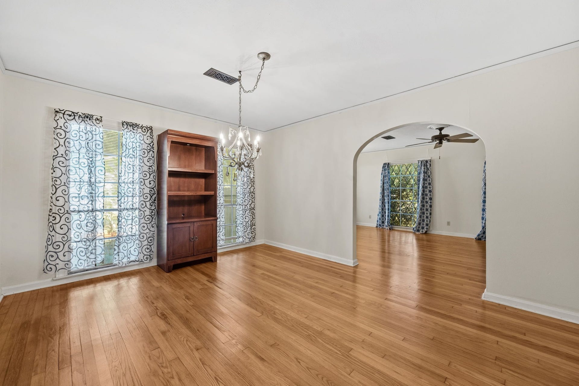 401 N Pruett Street, Baytown, TX 77520 401 N Pruett Street, Baytown, TX 77520