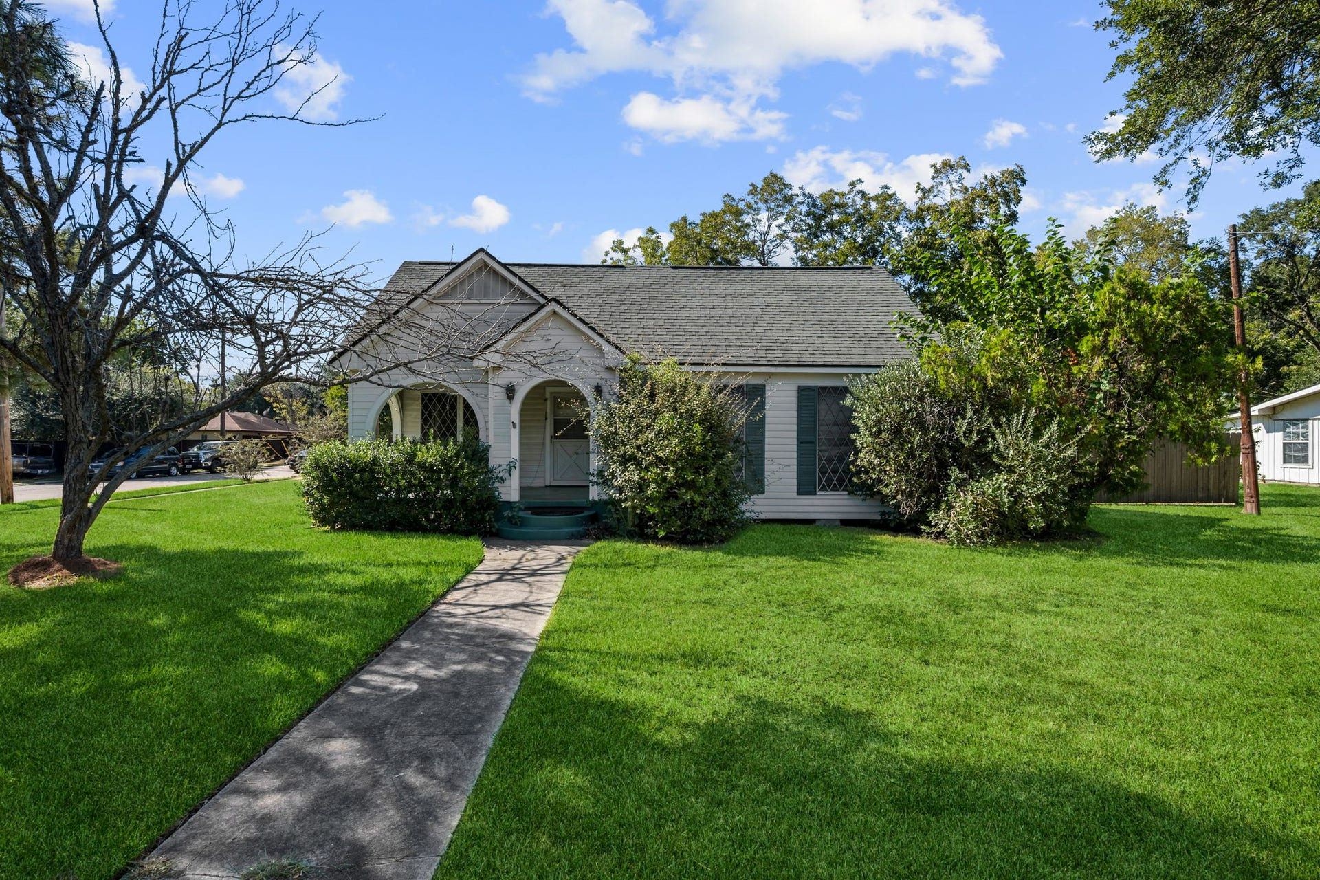 401 N Pruett Street, Baytown, TX 77520 401 N Pruett Street, Baytown, TX 77520