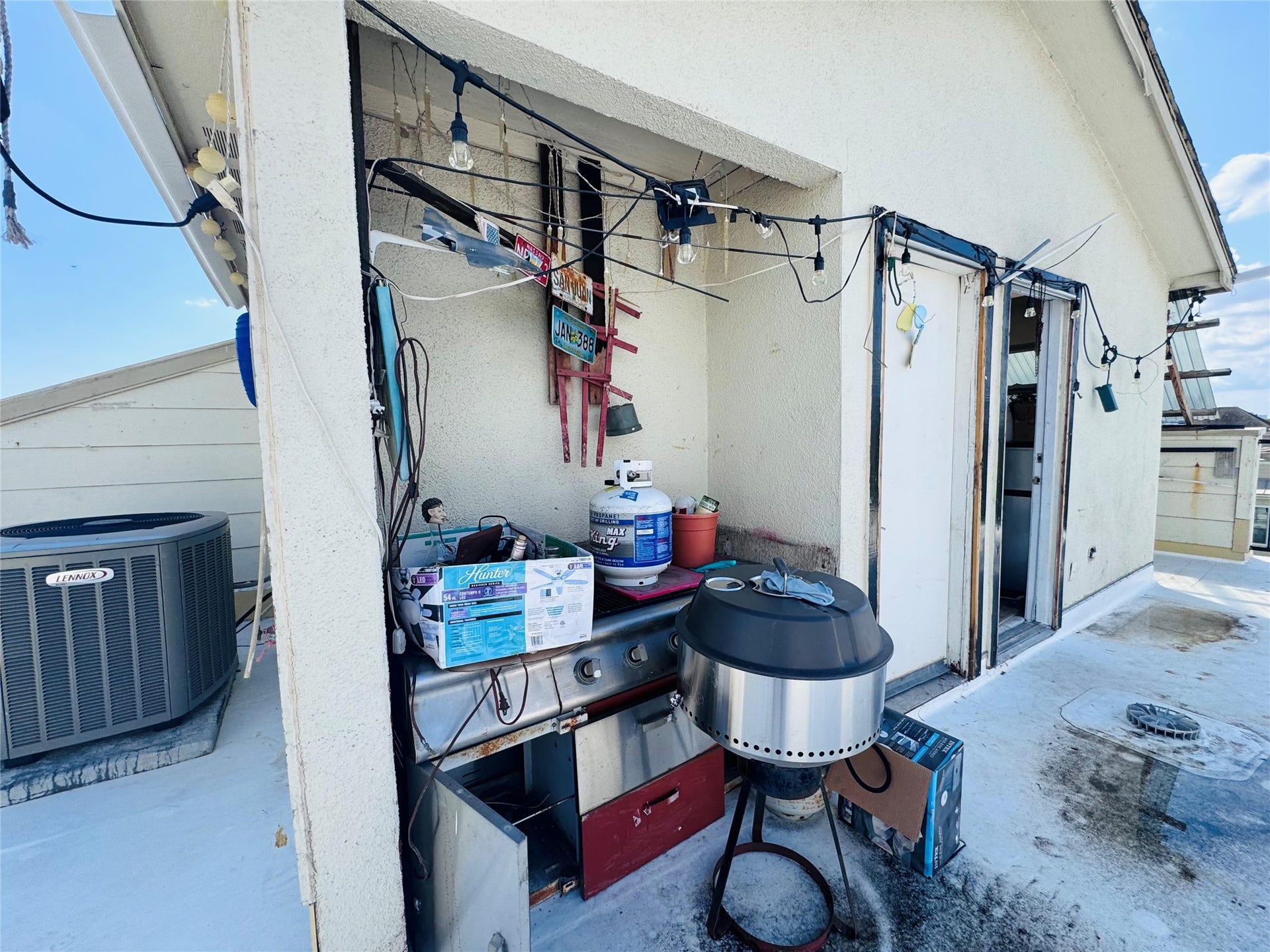 1001 Gillette Street, Houston, TX 77019 1001 Gillette Street, Houston, TX 77019