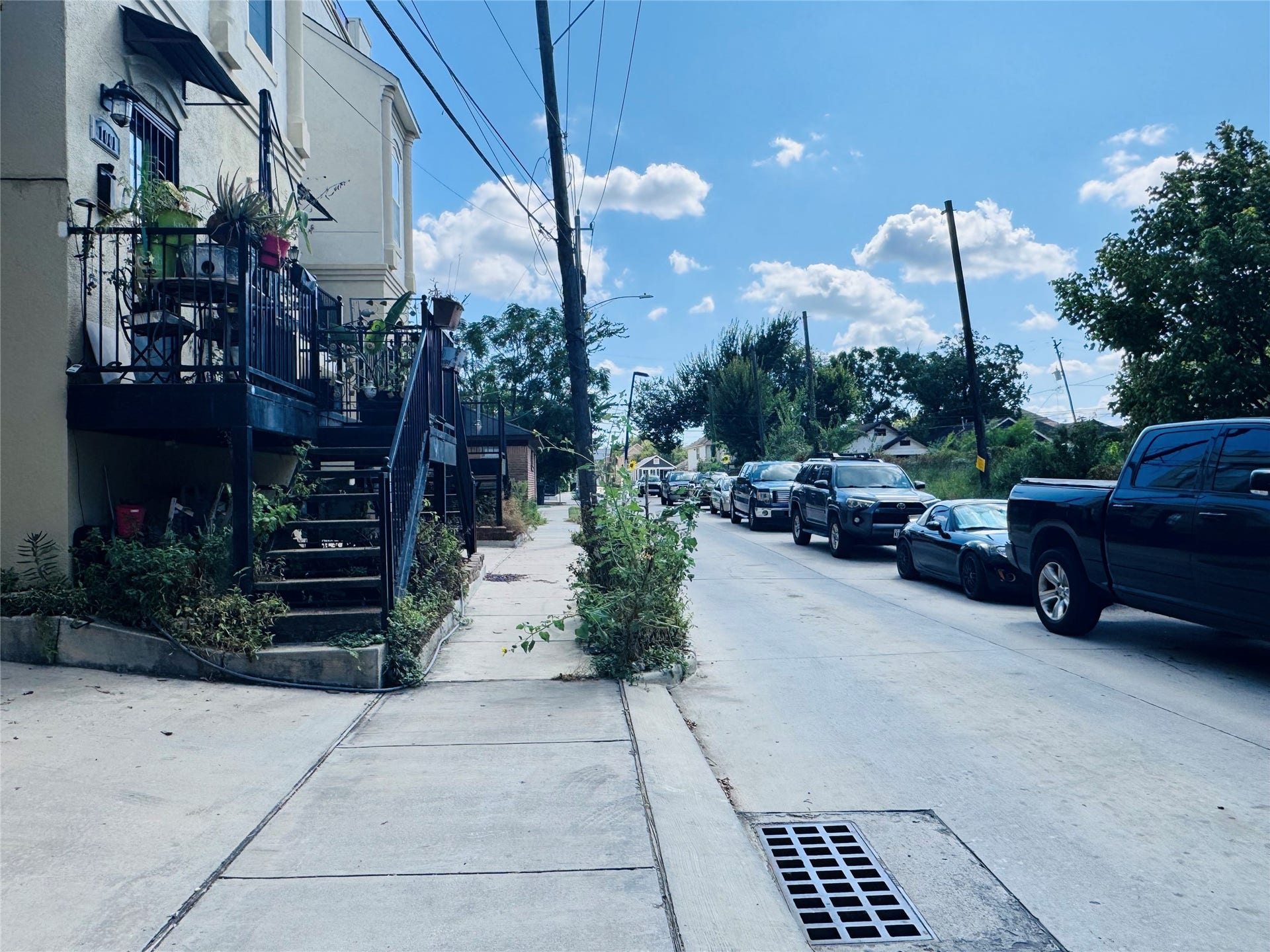 1001 Gillette Street, Houston, TX 77019 1001 Gillette Street, Houston, TX 77019