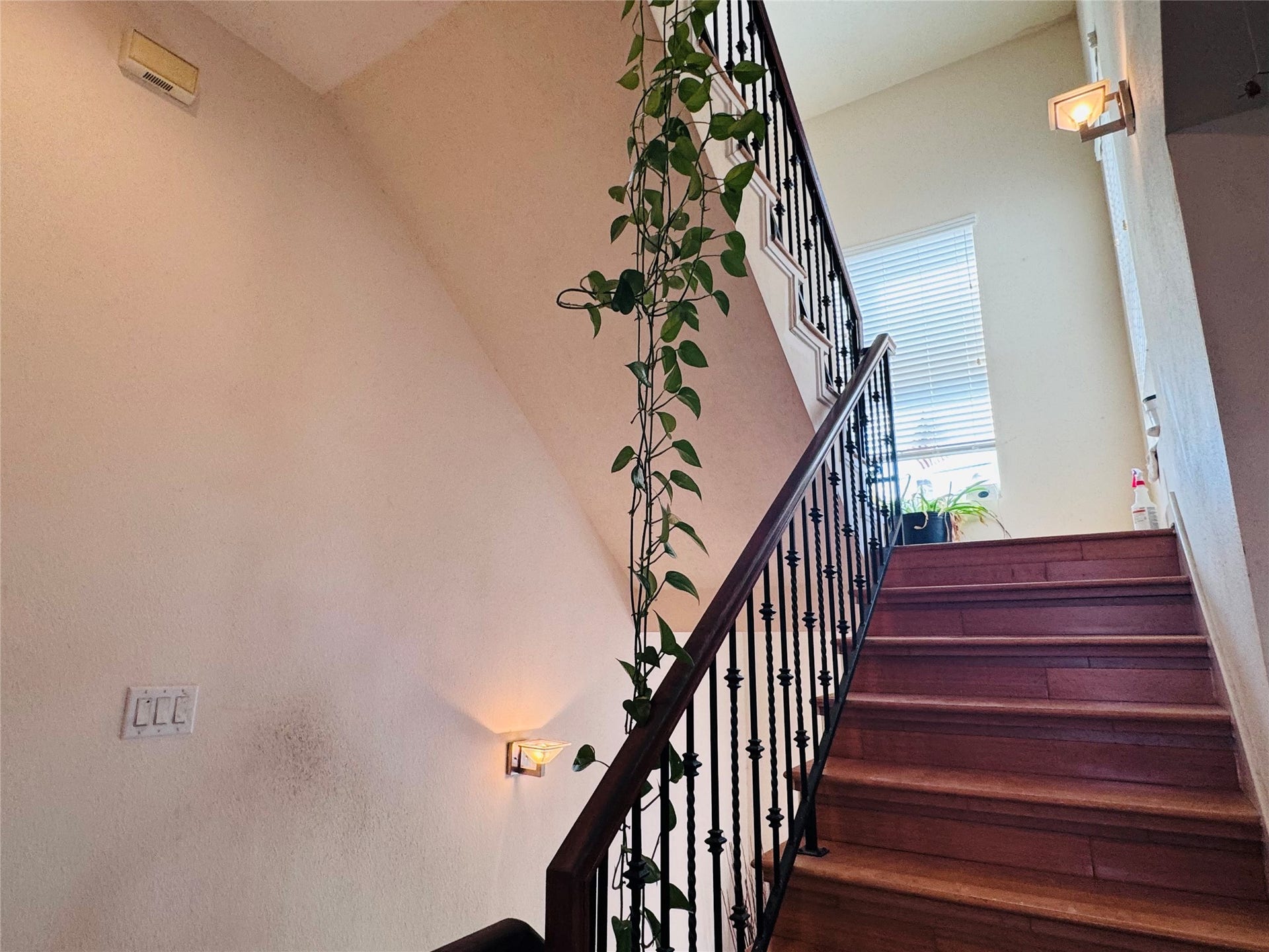 1001 Gillette Street, Houston, TX 77019 1001 Gillette Street, Houston, TX 77019