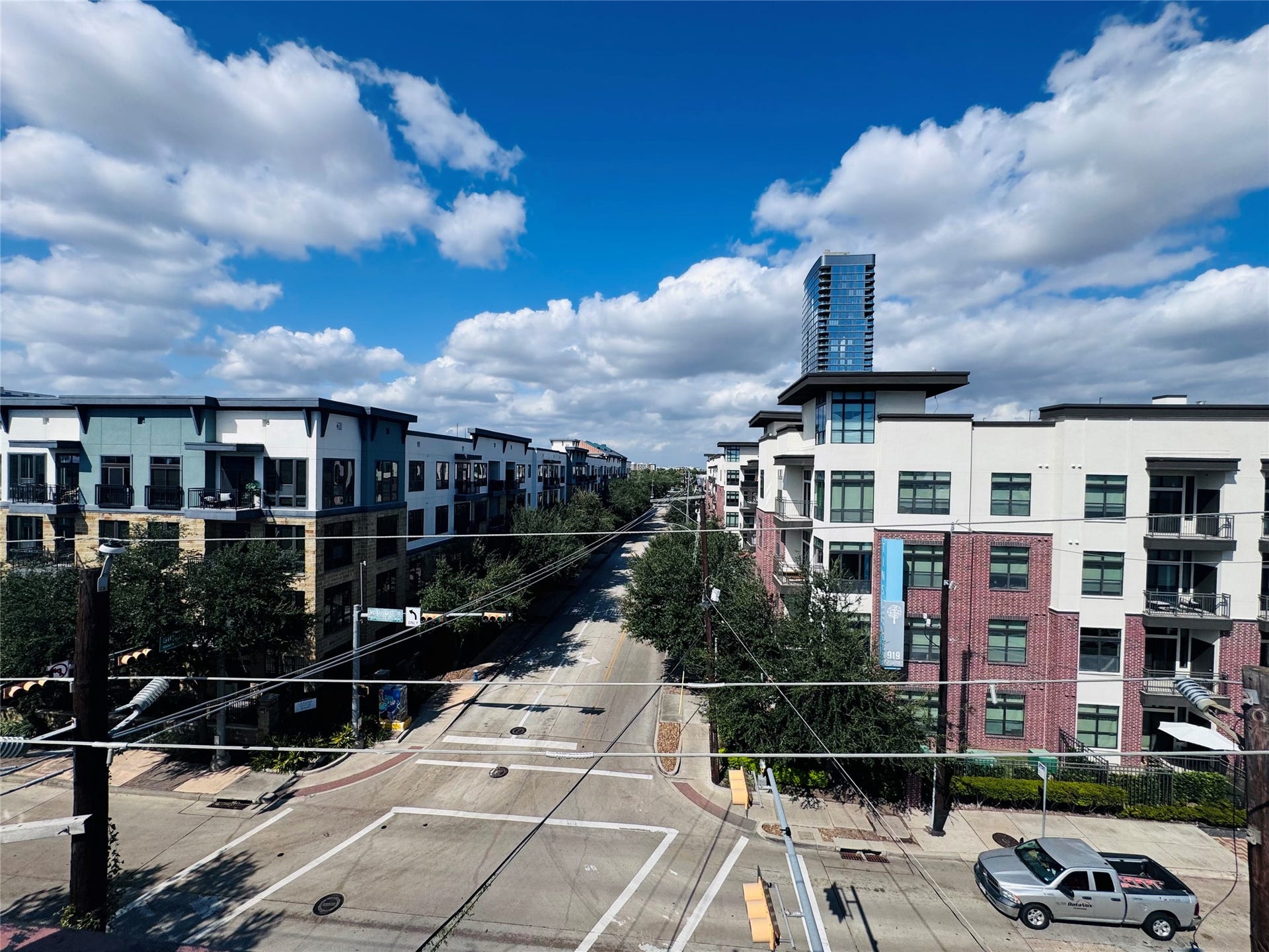 1001 Gillette Street, Houston, TX 77019 1001 Gillette Street, Houston, TX 77019