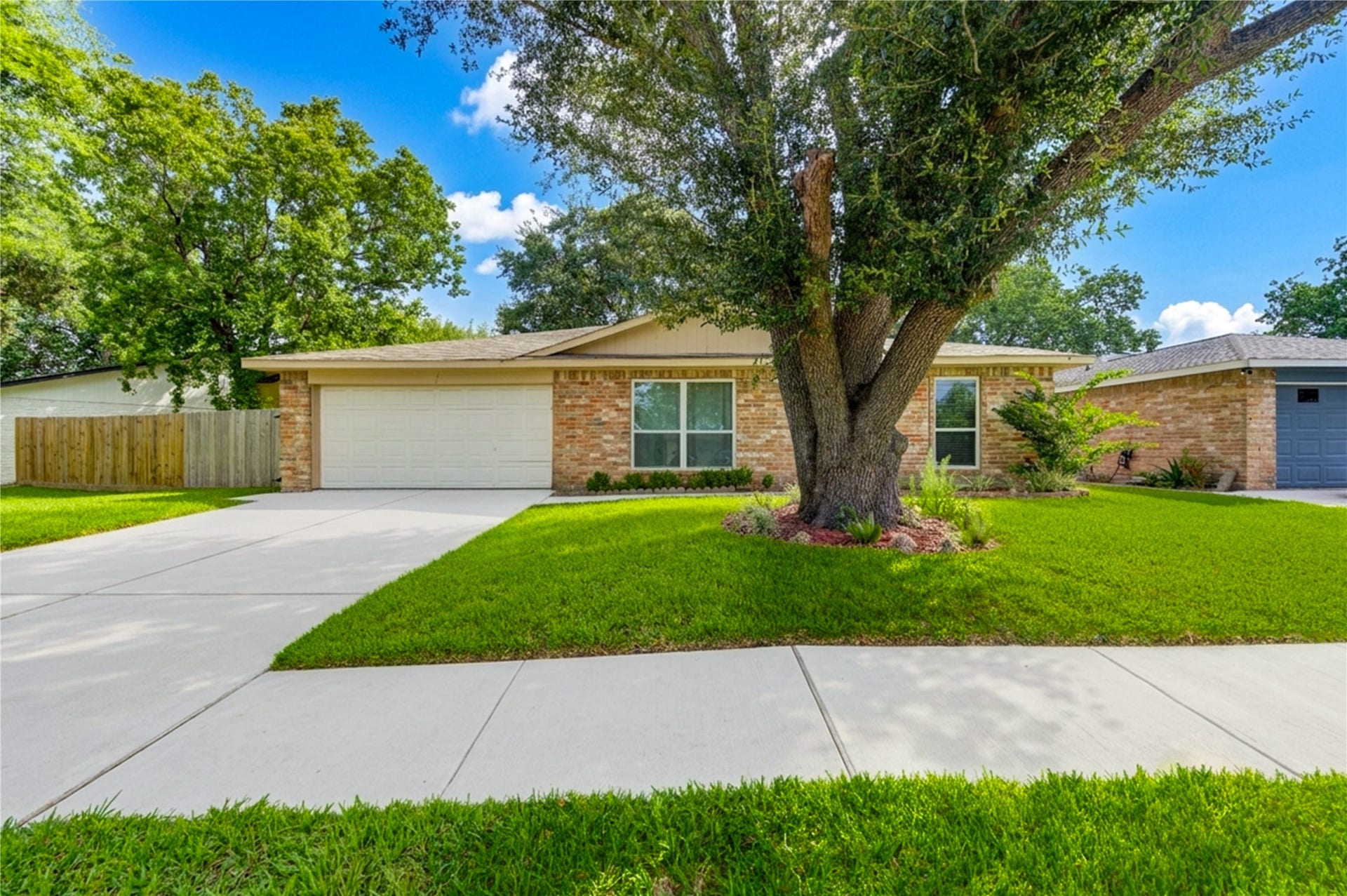 10123 Kent Towne Lane, Sugar Land, TX 77498