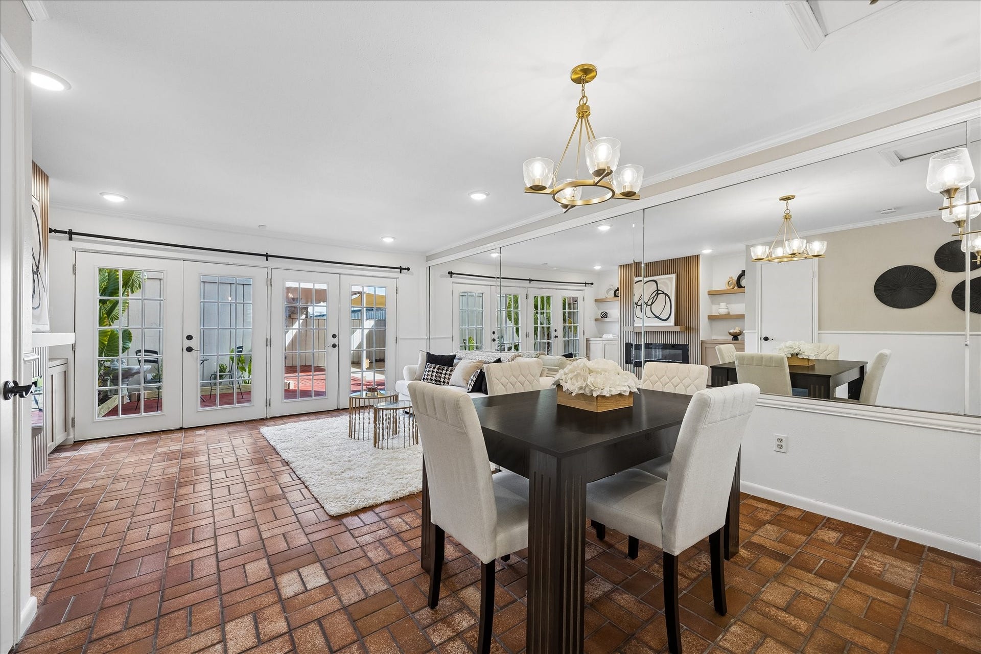 1451 Fountain View Drive, #6, Houston, TX 77057 1451 Fountain View Drive, #6, Houston, TX 77057