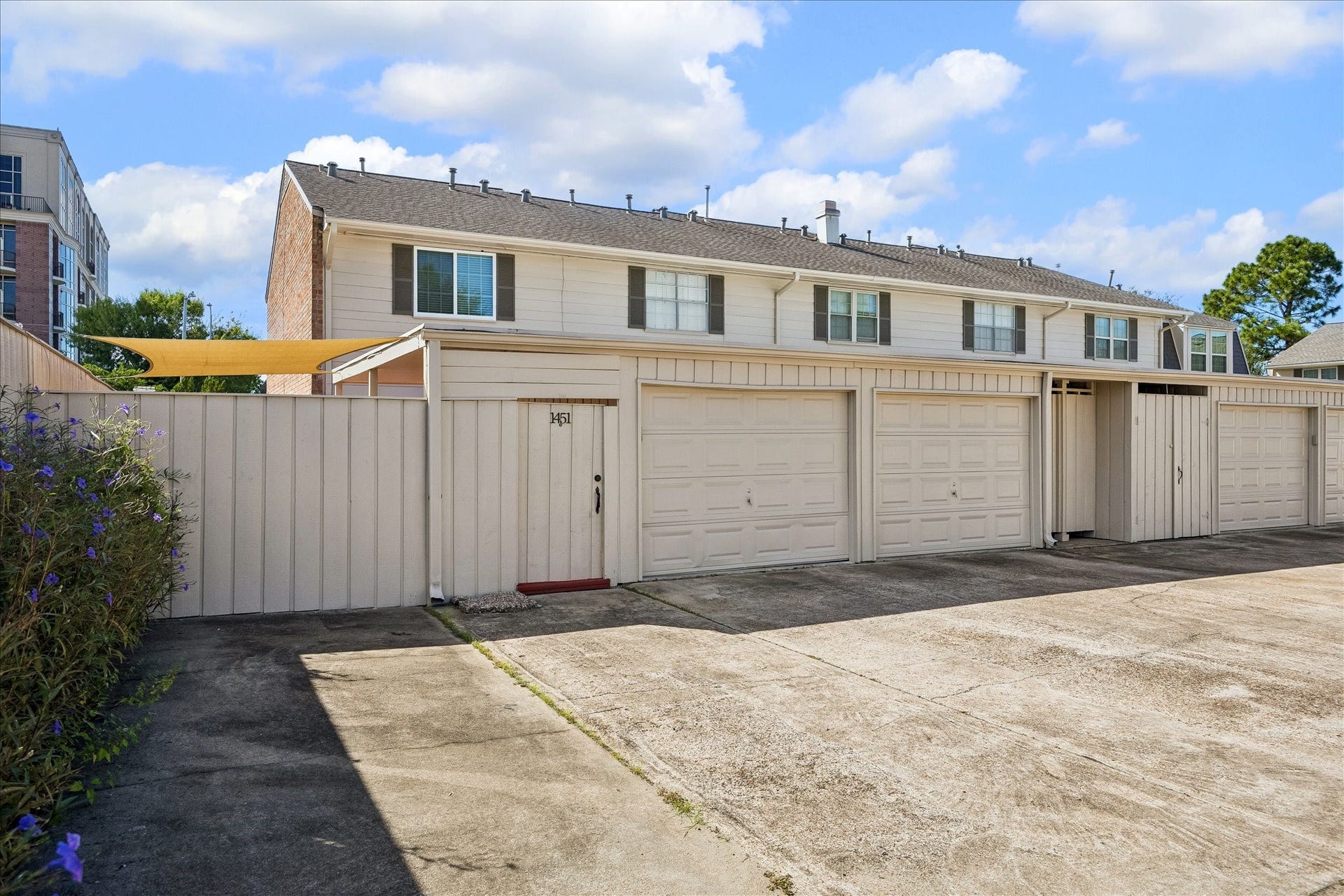 1451 Fountain View Drive, #6, Houston, TX 77057 1451 Fountain View Drive, #6, Houston, TX 77057